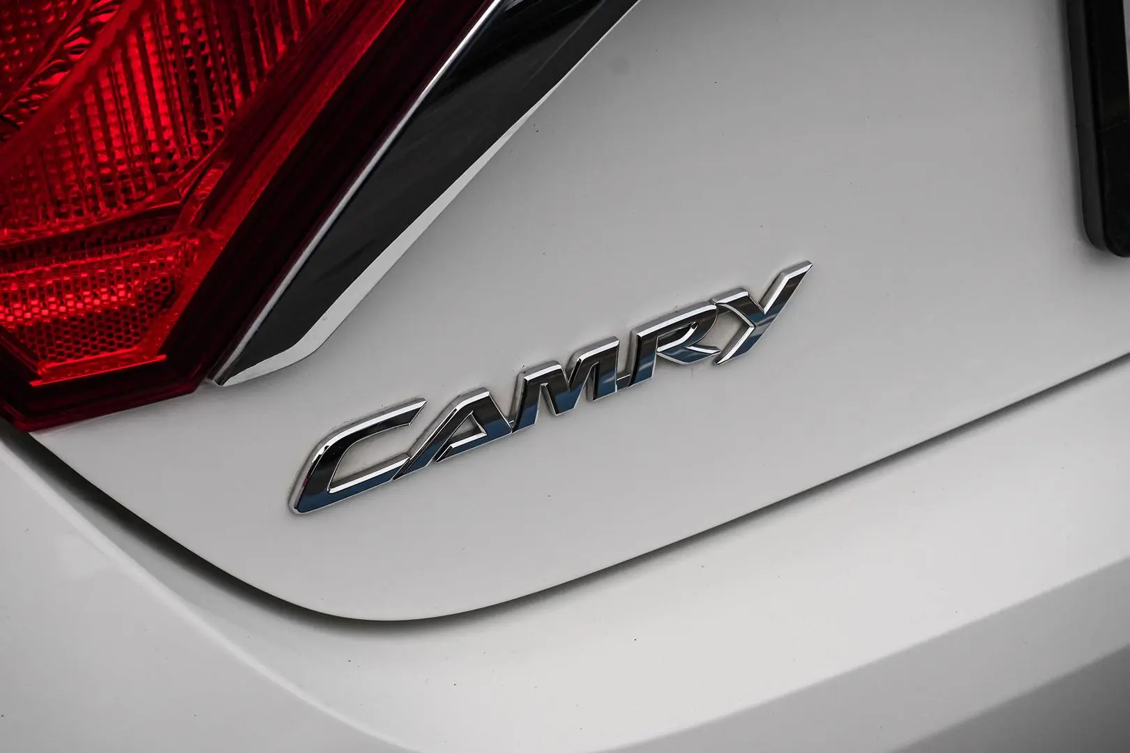 2017 Toyota Camry Gallery Image 9