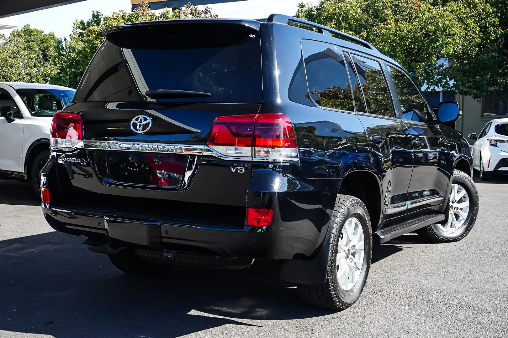 2021 Toyota Landcruiser Gallery Image 3