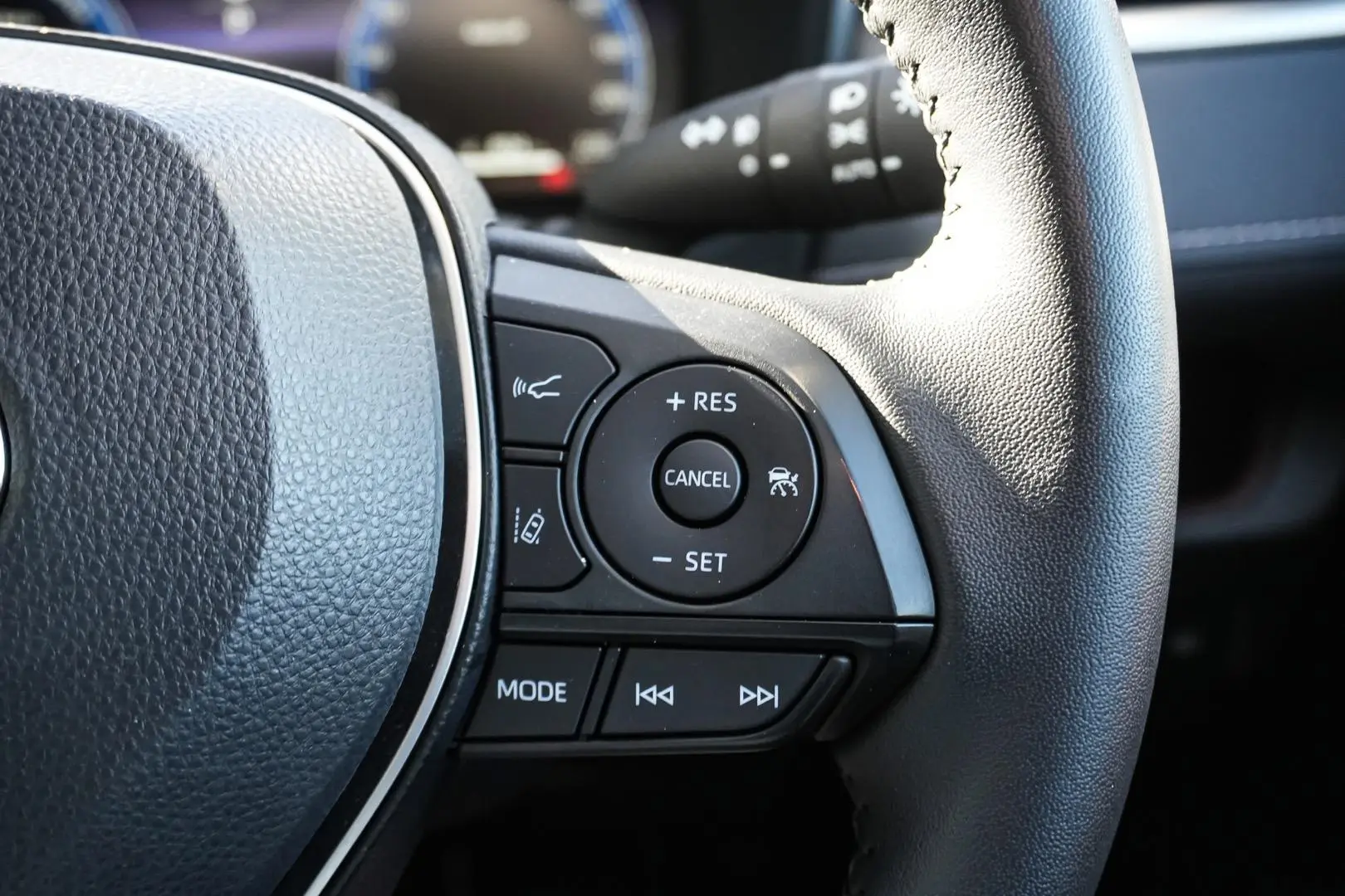 2025 Toyota RAV4 Gallery Image 22