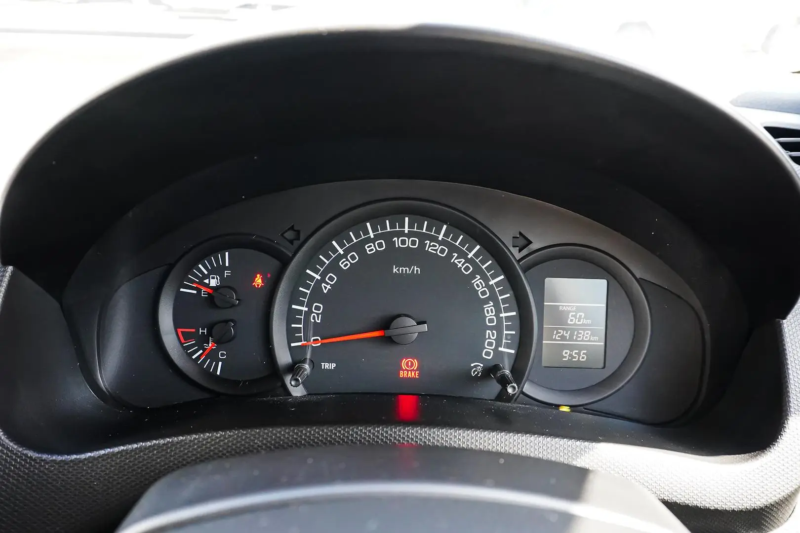 2013 Suzuki Swift Gallery Image 16