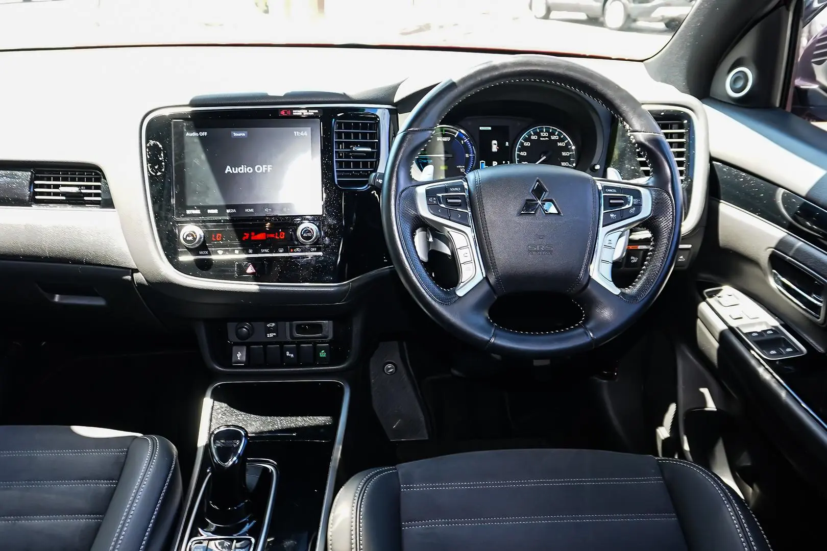 2021 Mitsubishi Outlander Gallery Image 9