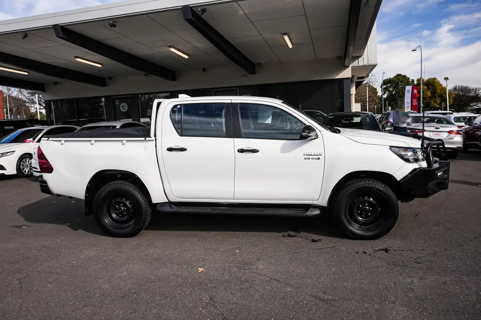 2021 Toyota Hilux Gallery Image 4