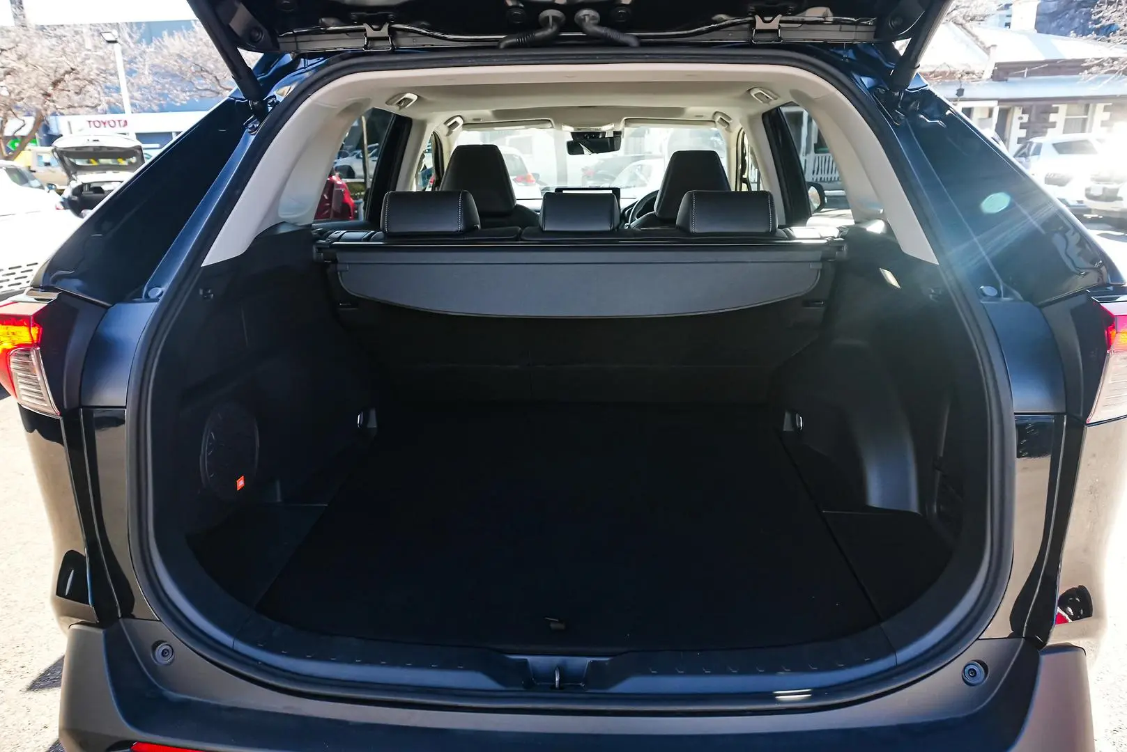 2024 Toyota RAV4 Gallery Image 10