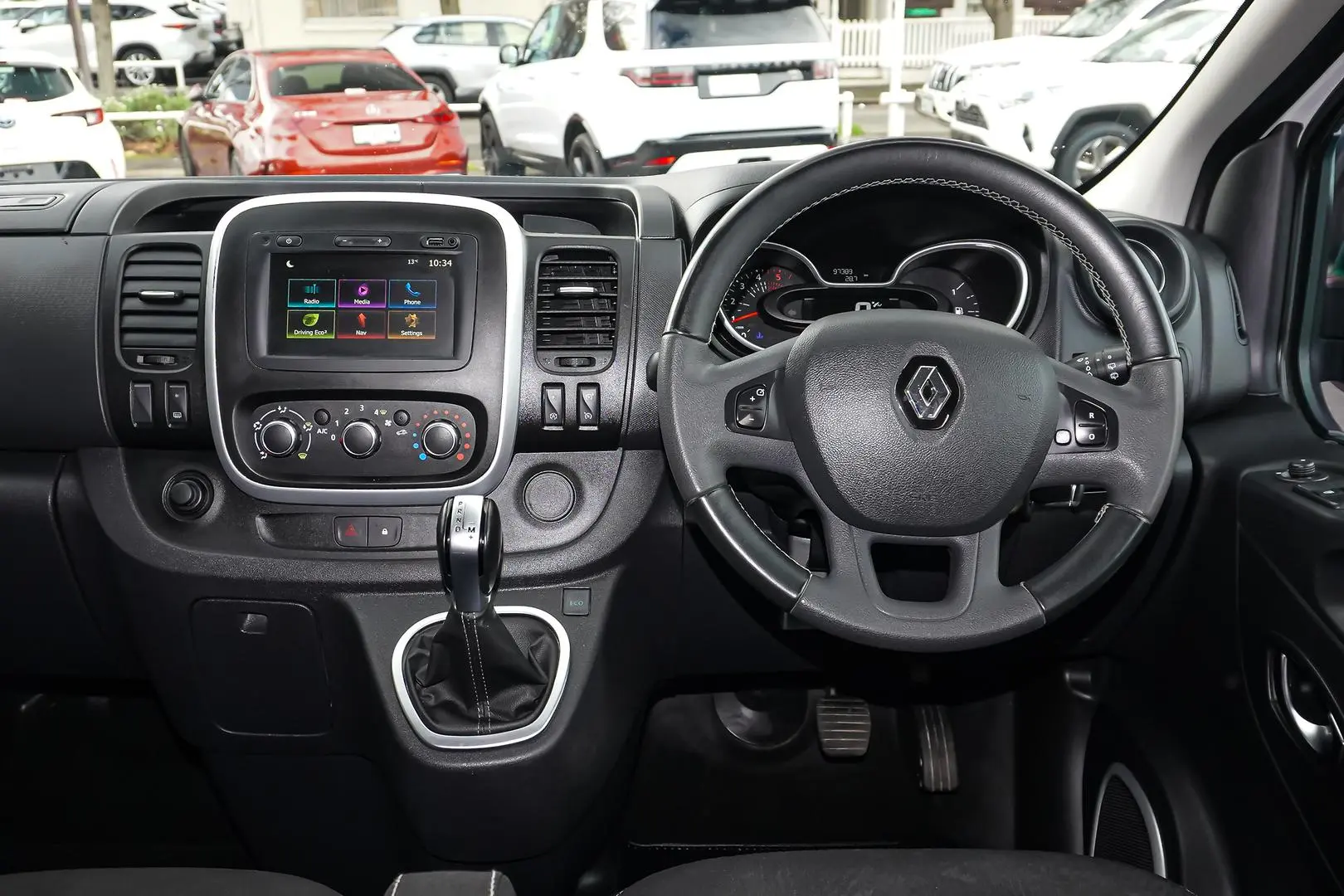 2022 Renault Trafic Gallery Image 8