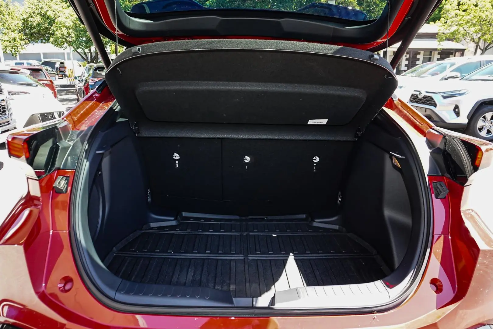 2024 Toyota C-HR Gallery Image 10