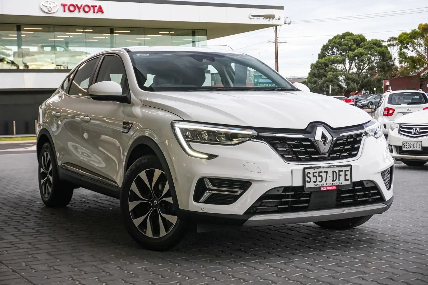 2023 Renault Arkana Gallery Image 2