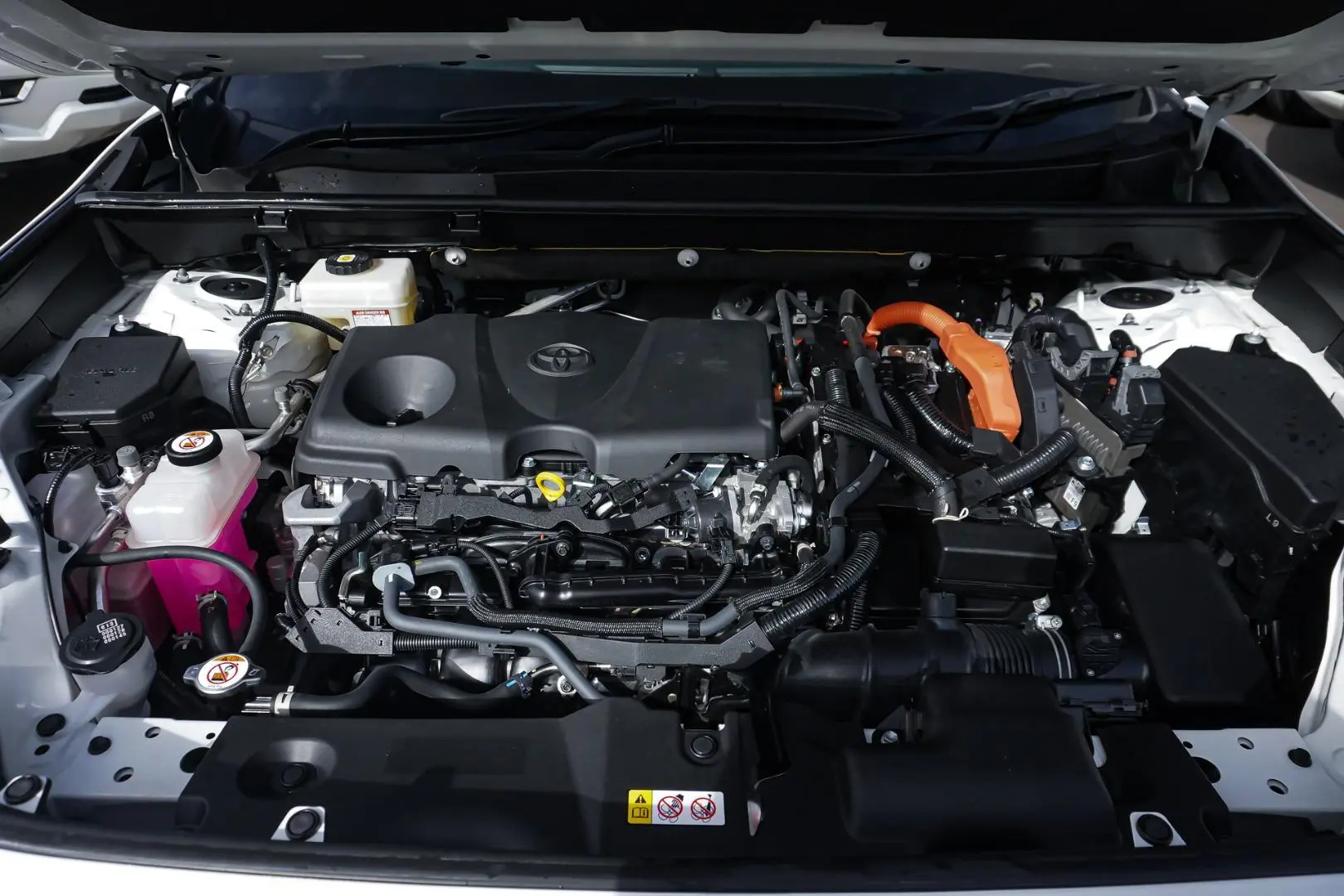 2023 Toyota RAV4 Gallery Image 25