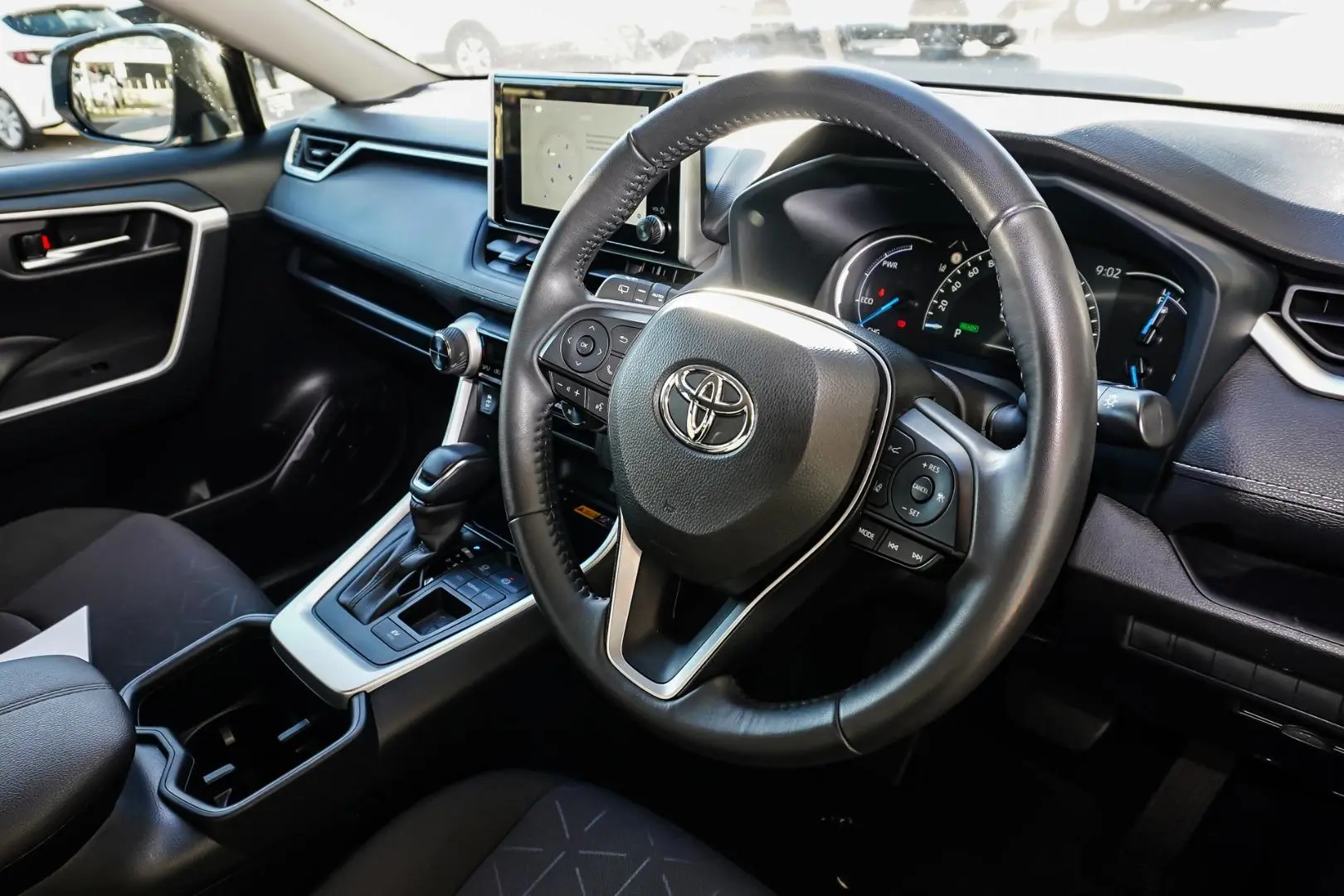 2024 Toyota RAV4 Gallery Image 6