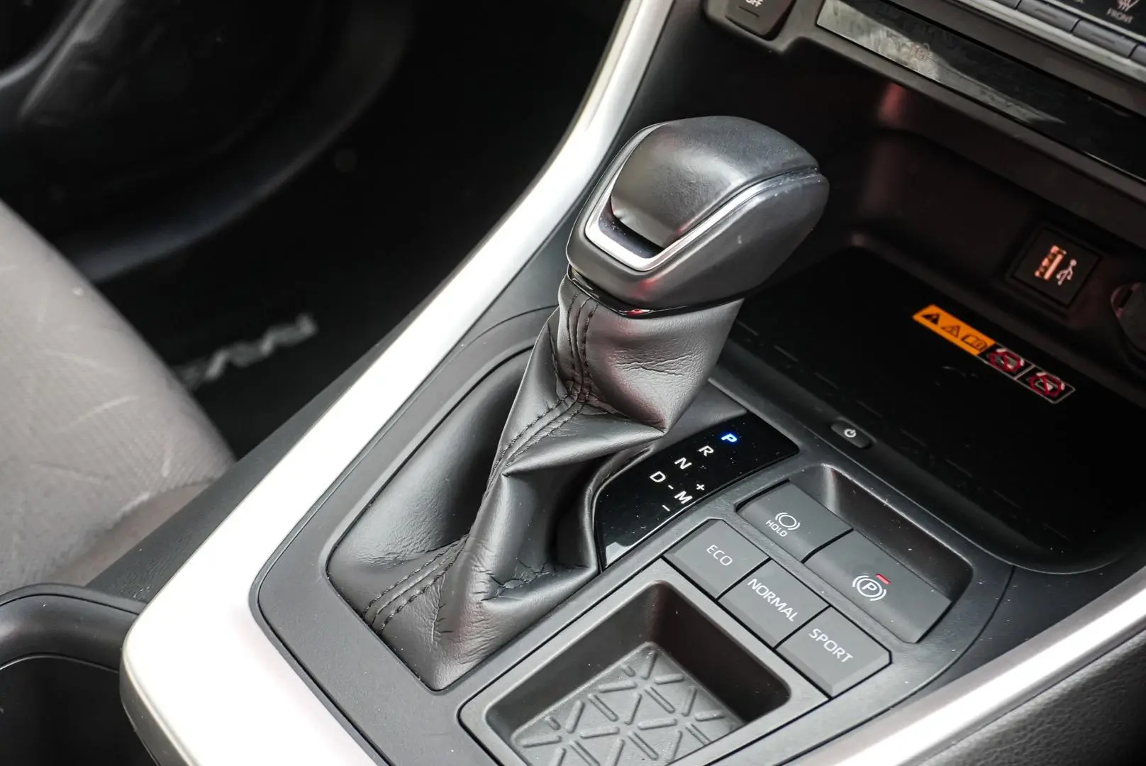 2023 Toyota RAV4 Gallery Image 17