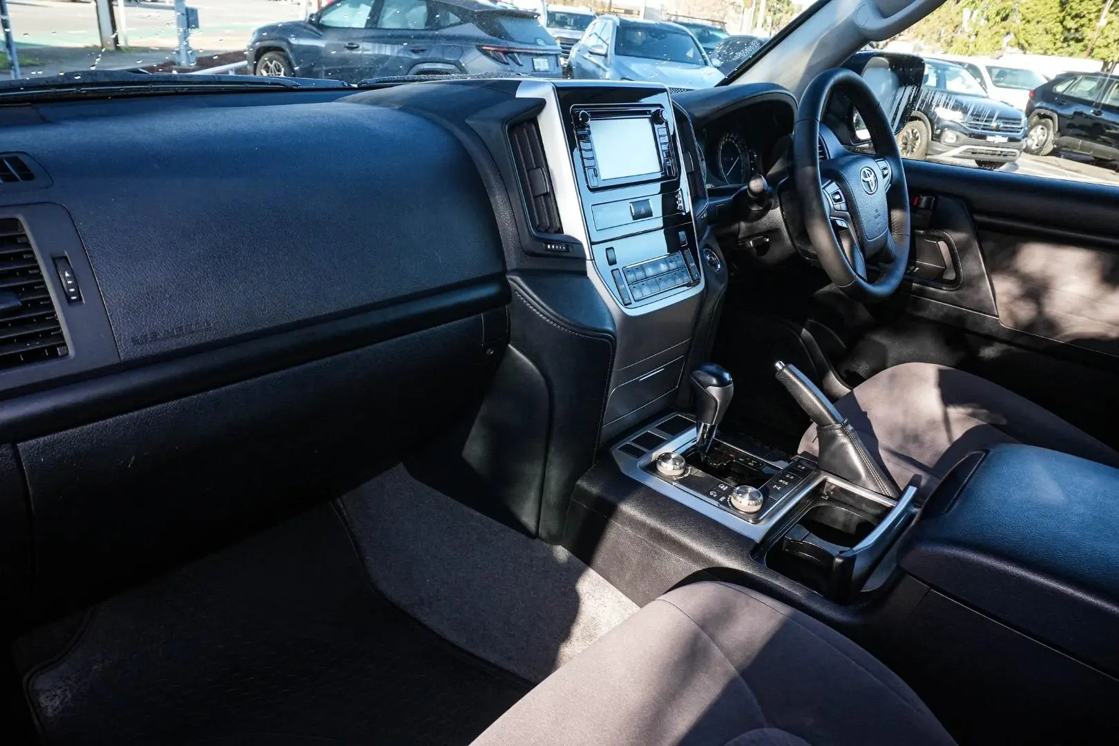 2018 Toyota Landcruiser Gallery Image 10