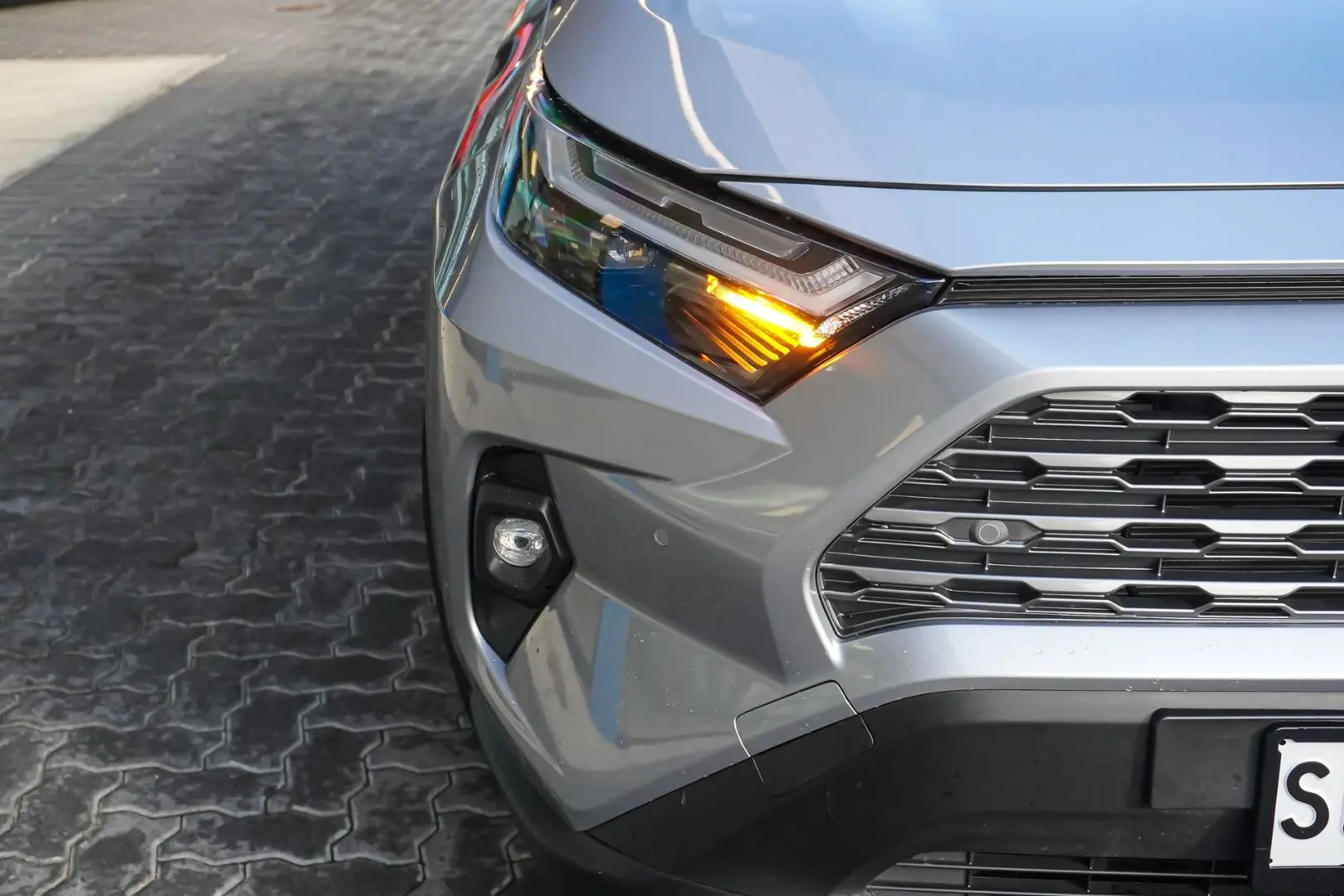 2023 Toyota RAV4 Gallery Image 13