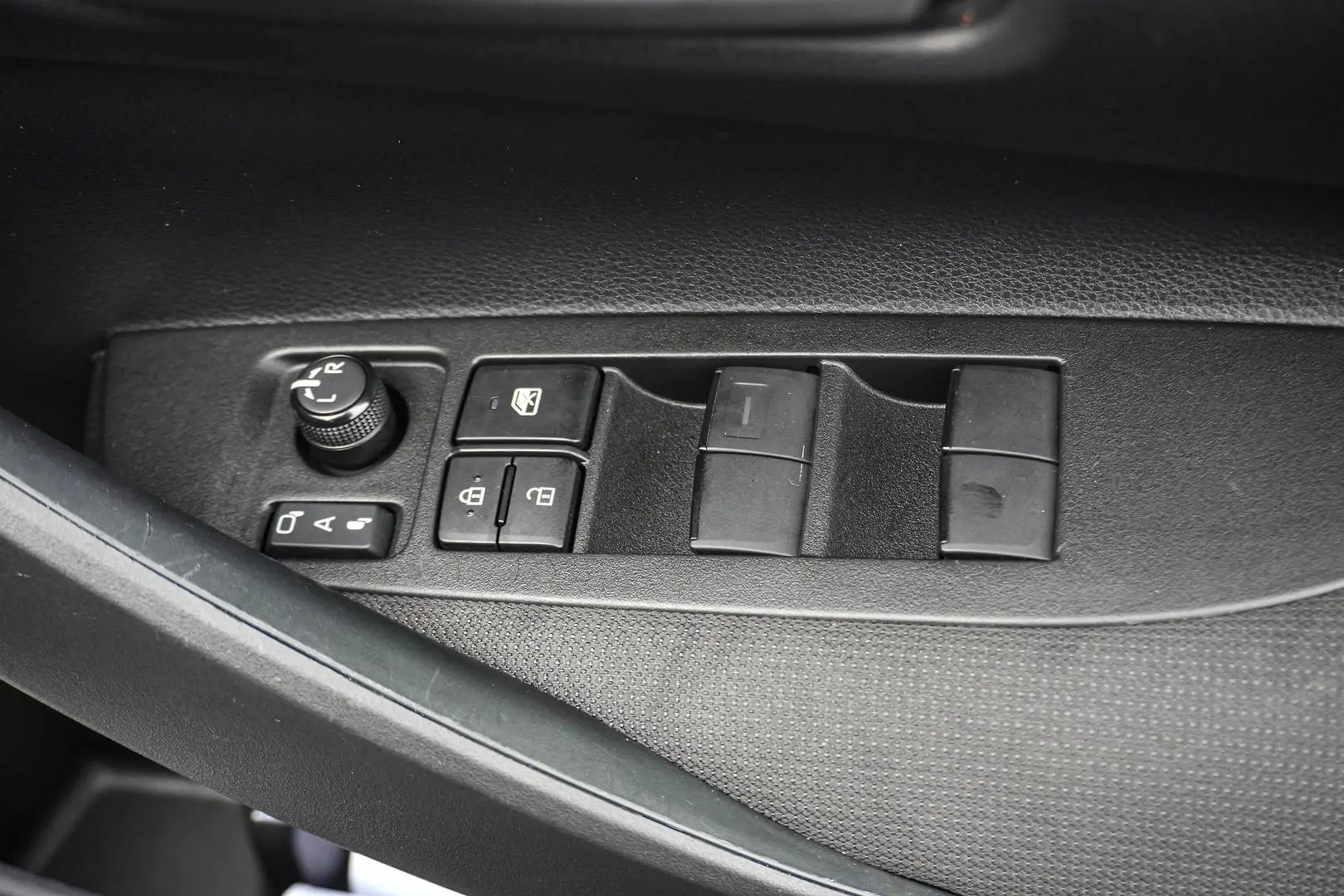 2023 Toyota Corolla Gallery Image 17