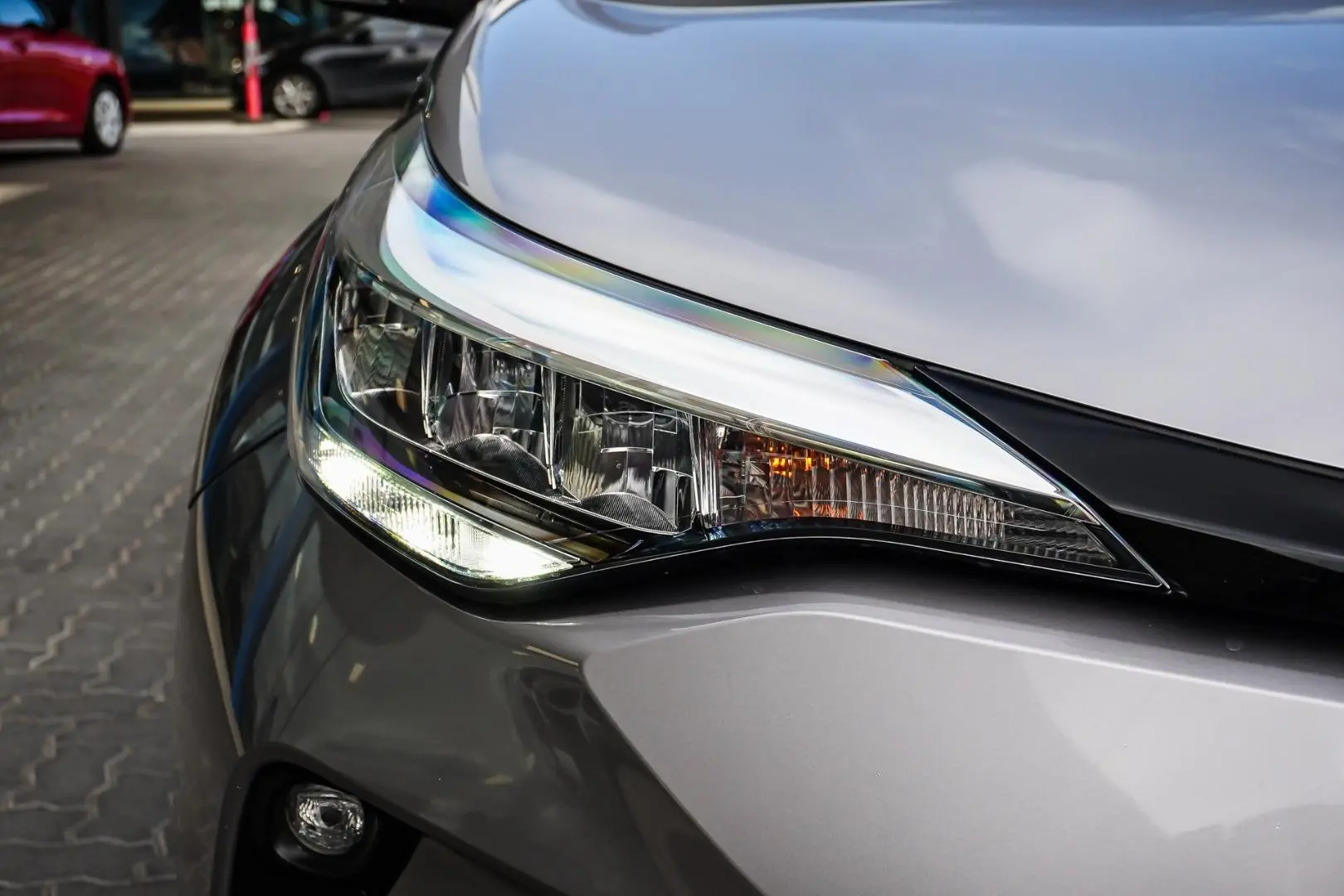 2021 Toyota C-HR Gallery Image 11