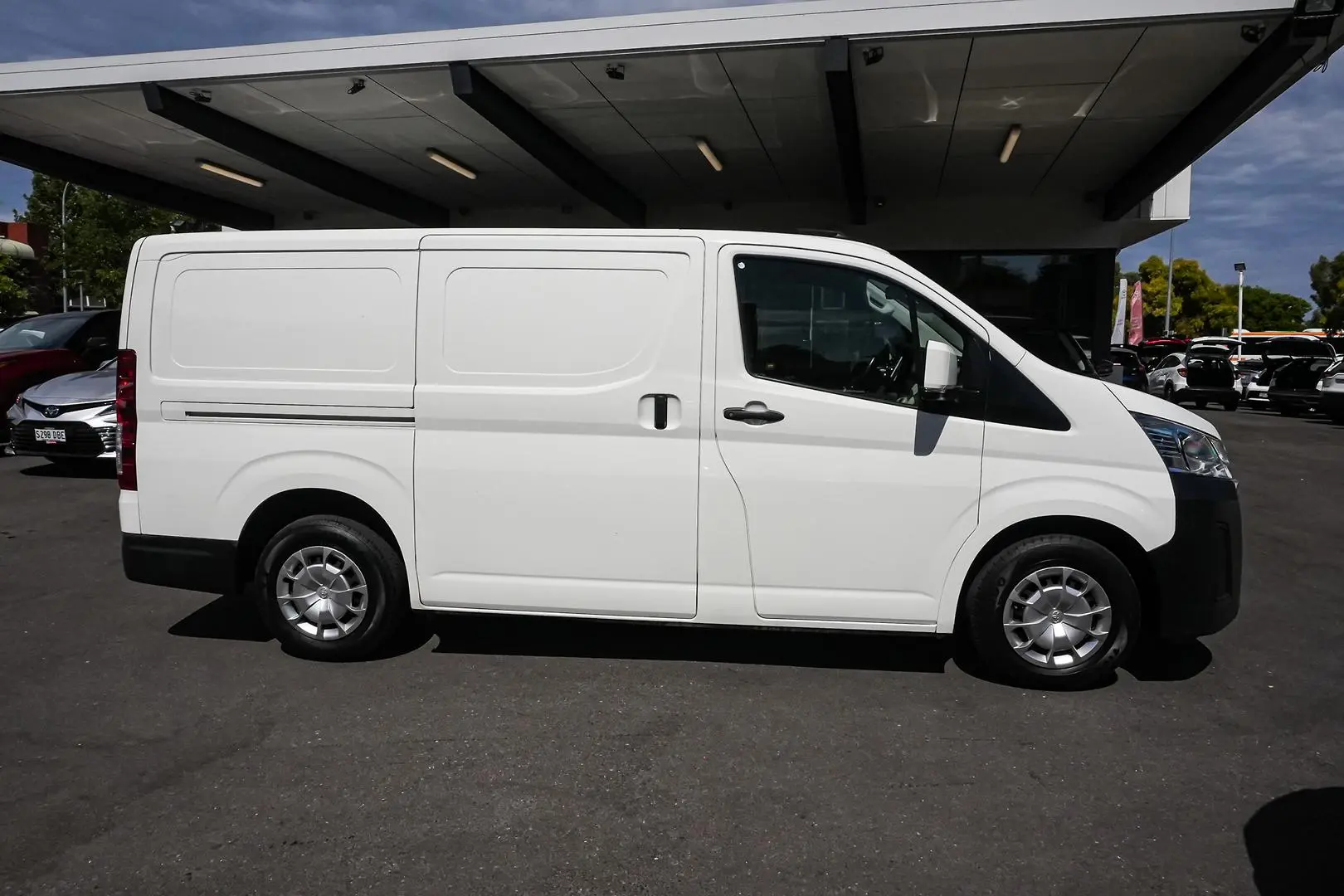 2020 Toyota Hiace Gallery Image 3