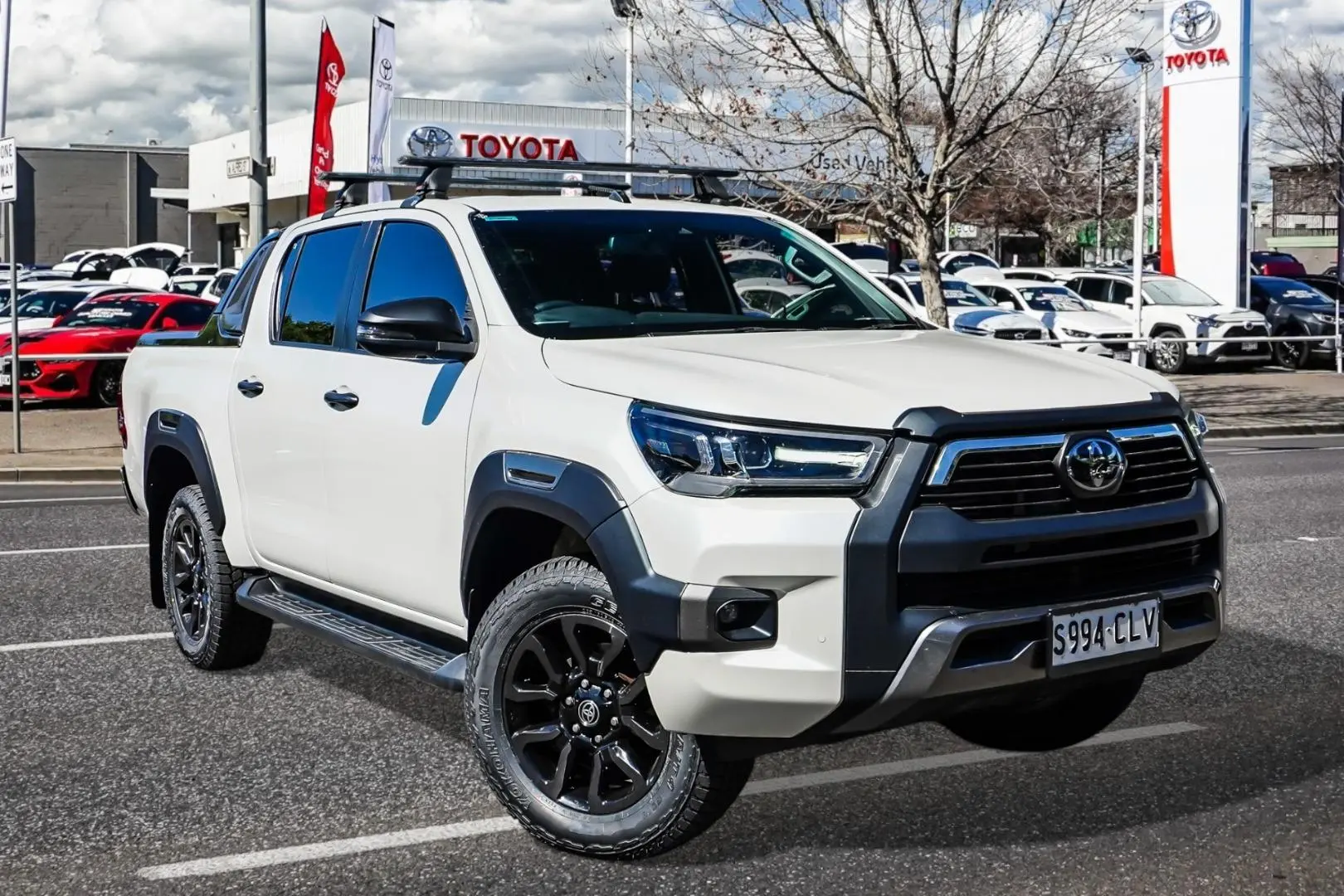 2021 Toyota Hilux Gallery Image 1