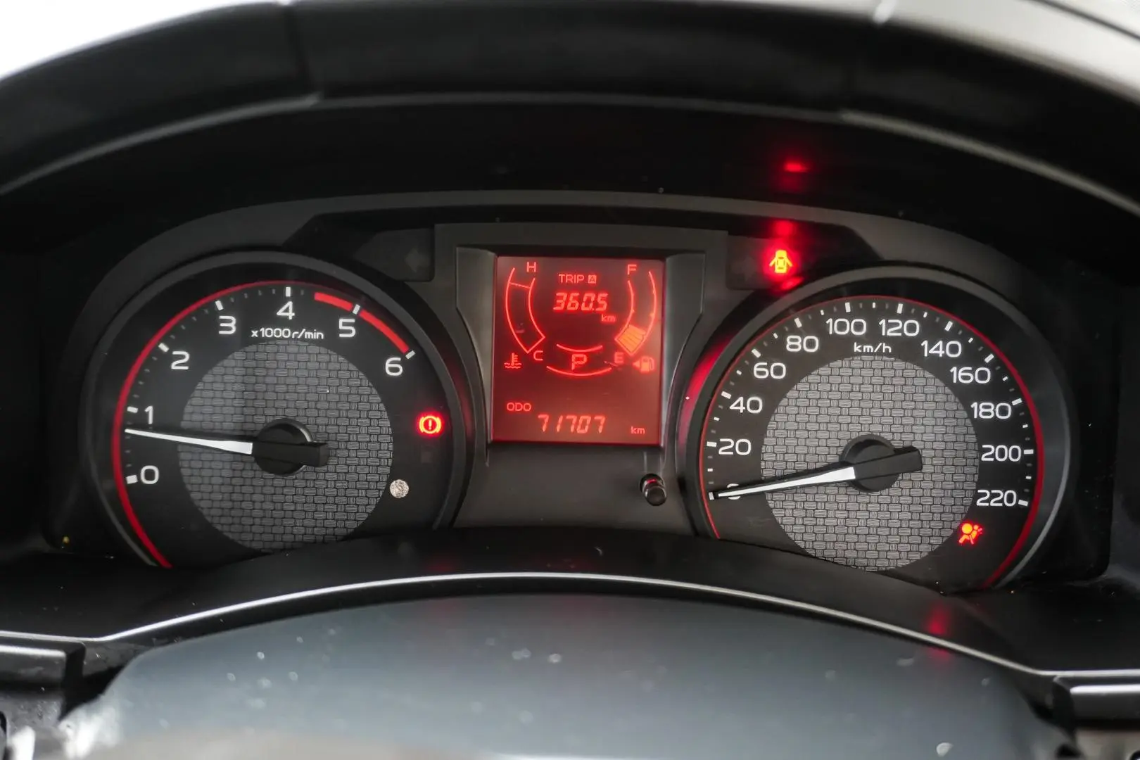 2018 Isuzu D-MAX Gallery Image 18