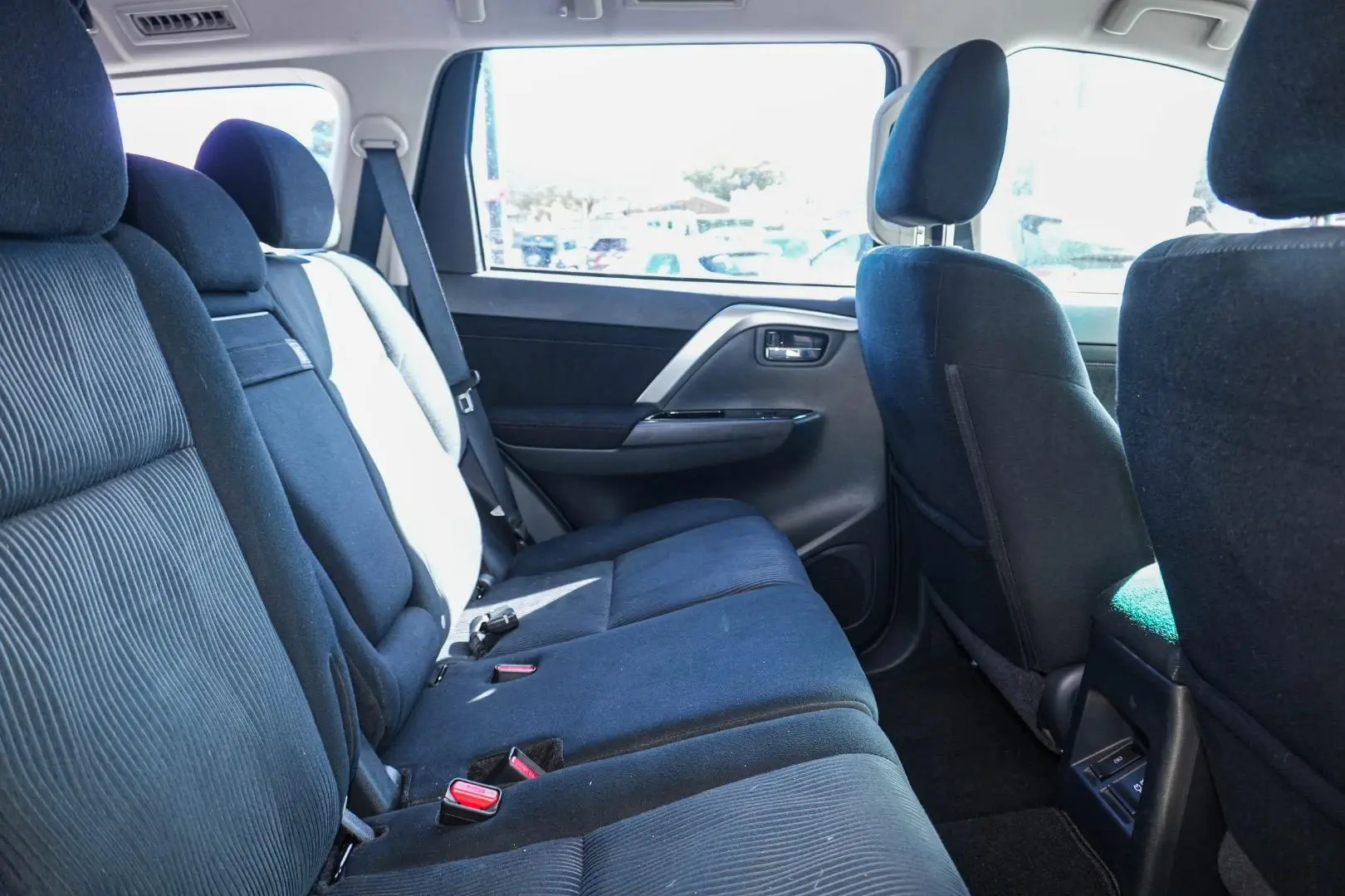 2022 Mitsubishi Pajero Sport Gallery Image 9
