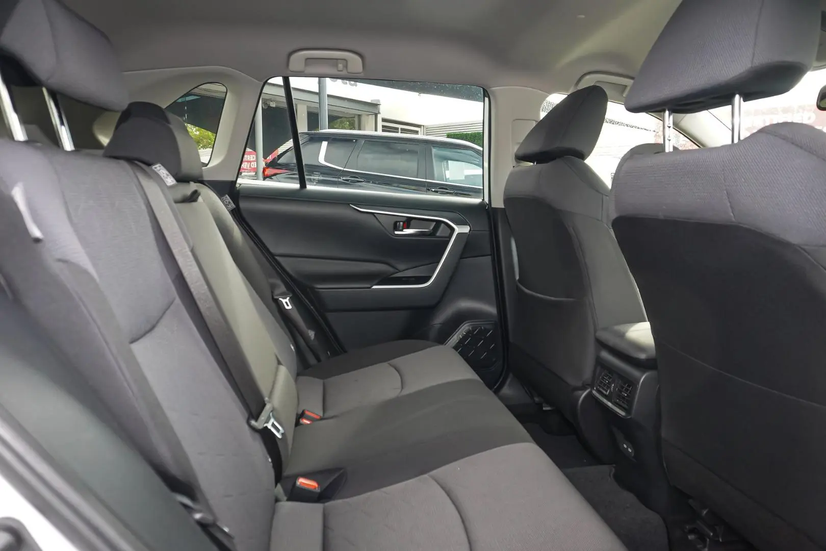 2024 Toyota RAV4 Gallery Image 8