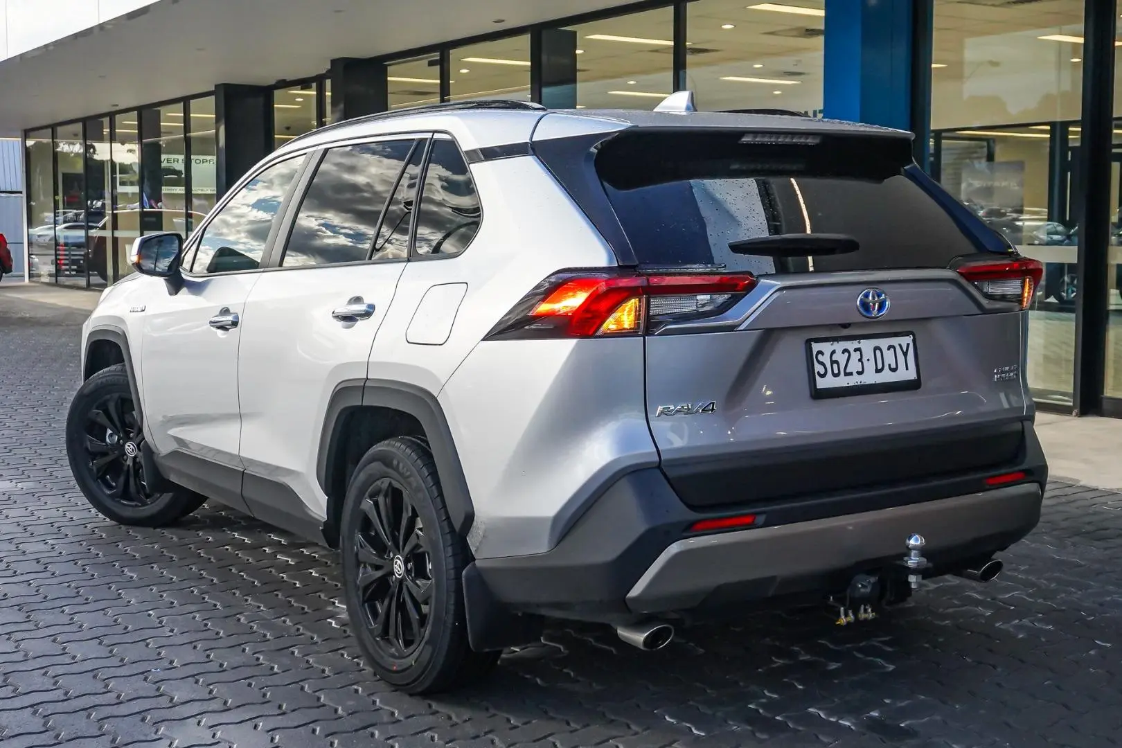 2023 Toyota RAV4 Gallery Image 3