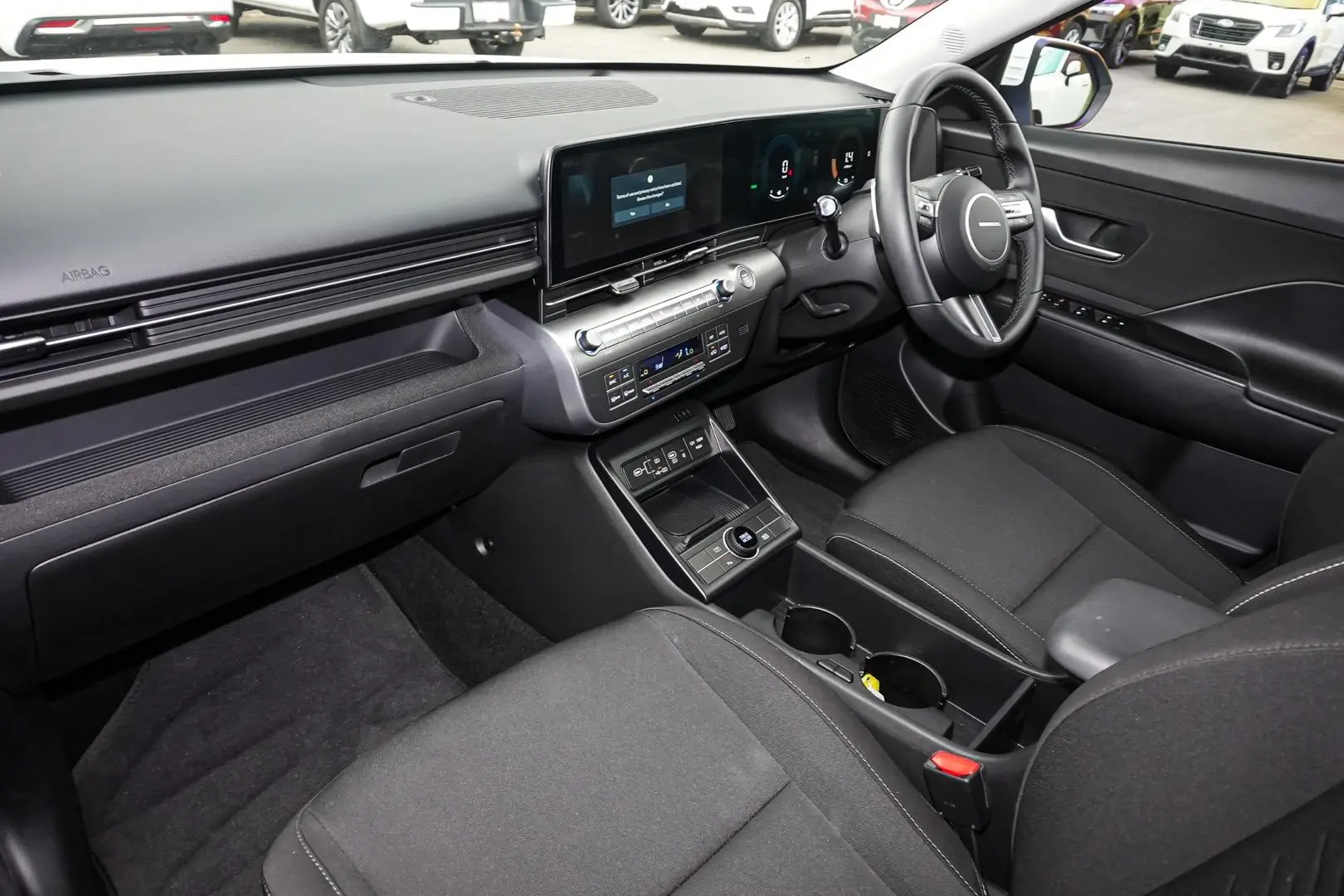 2024 Hyundai Kona Gallery Image 10