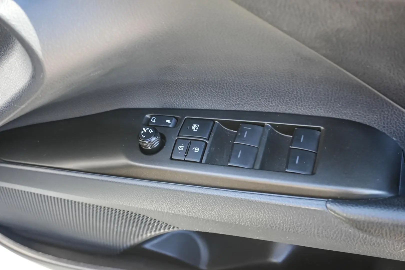 2021 Toyota Camry Gallery Image 16