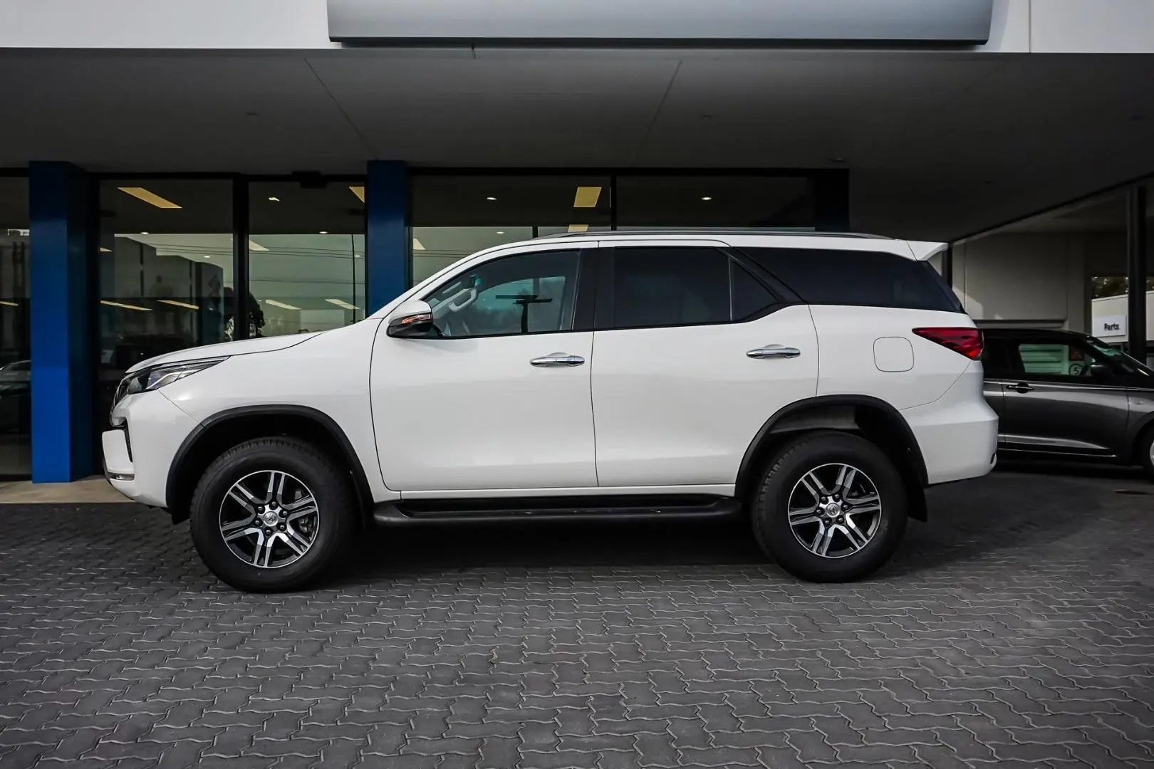 2022 Toyota Fortuner Gallery Image 4