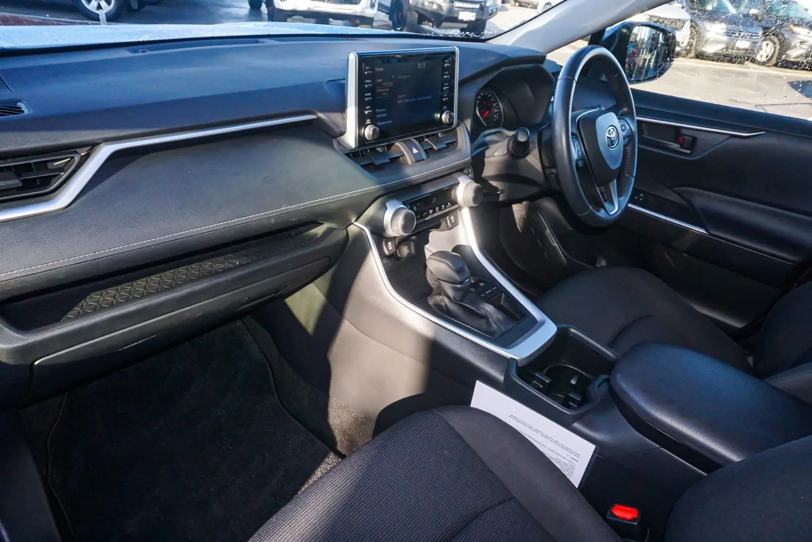 2022 Toyota RAV4 Gallery Image 11