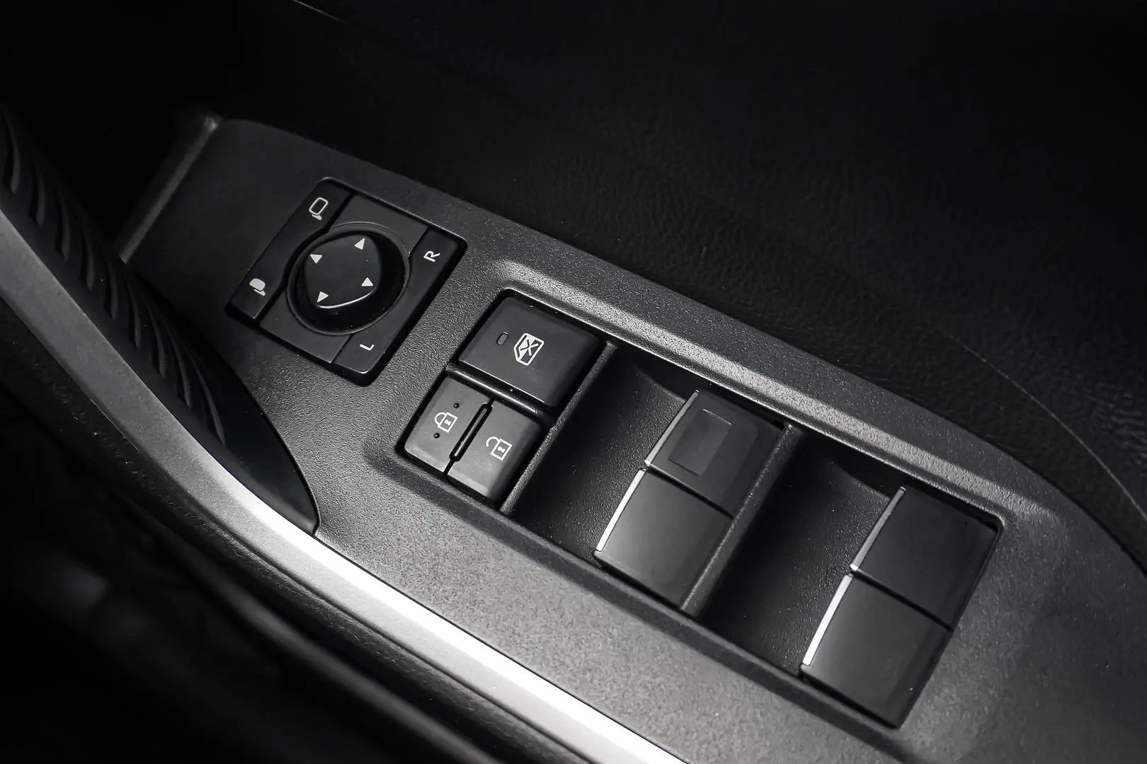 2020 Toyota RAV4 Gallery Image 21