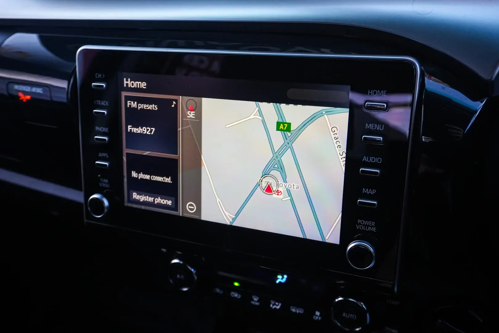 2021 Toyota Hilux Gallery Image 21