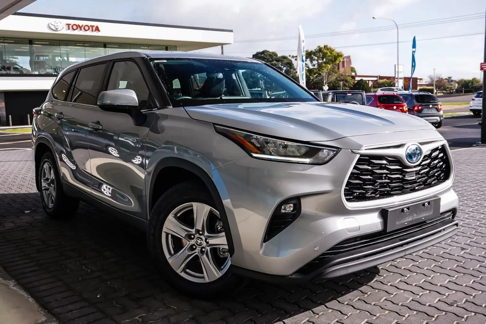 2023 Toyota Kluger Gallery Image 2