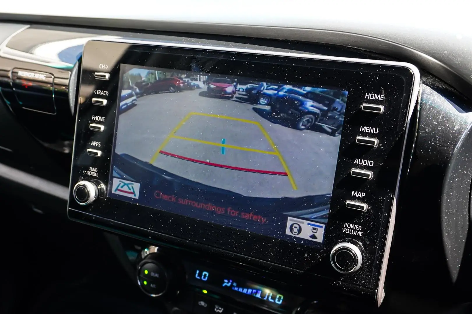 2022 Toyota Hilux Gallery Image 24