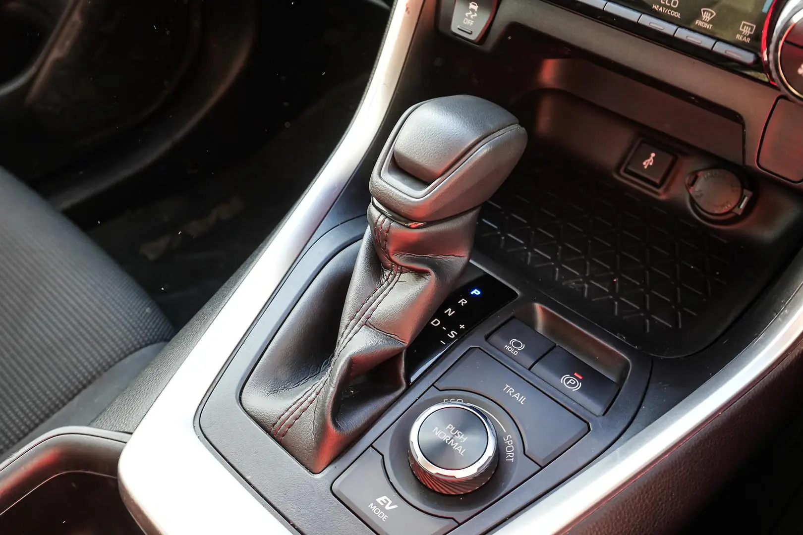 2022 Toyota RAV4 Gallery Image 19