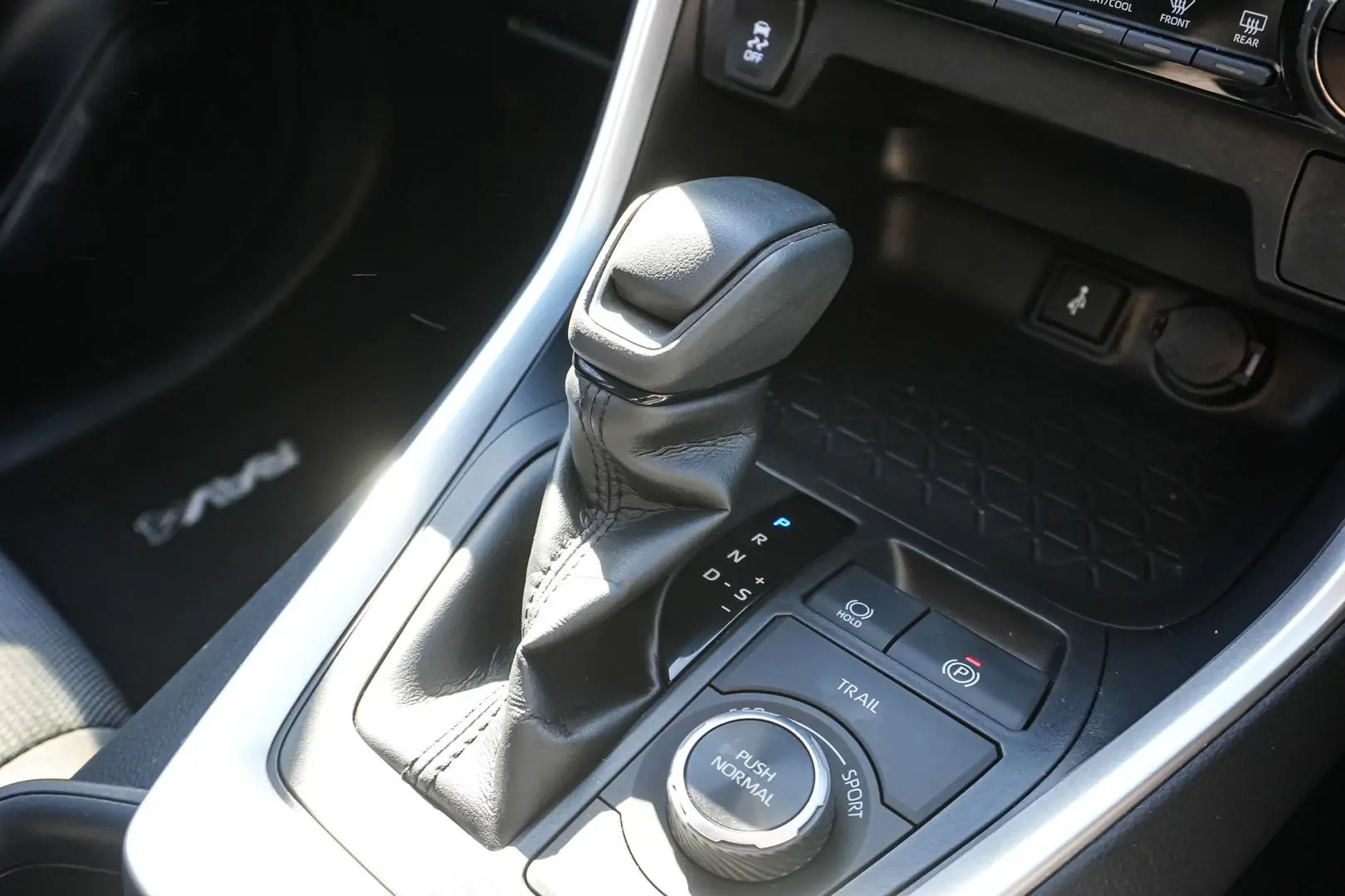 2022 Toyota RAV4 Gallery Image 19