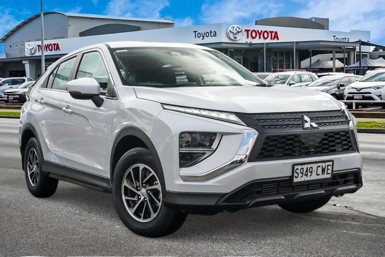 2023 Mitsubishi Eclipse Cross Image