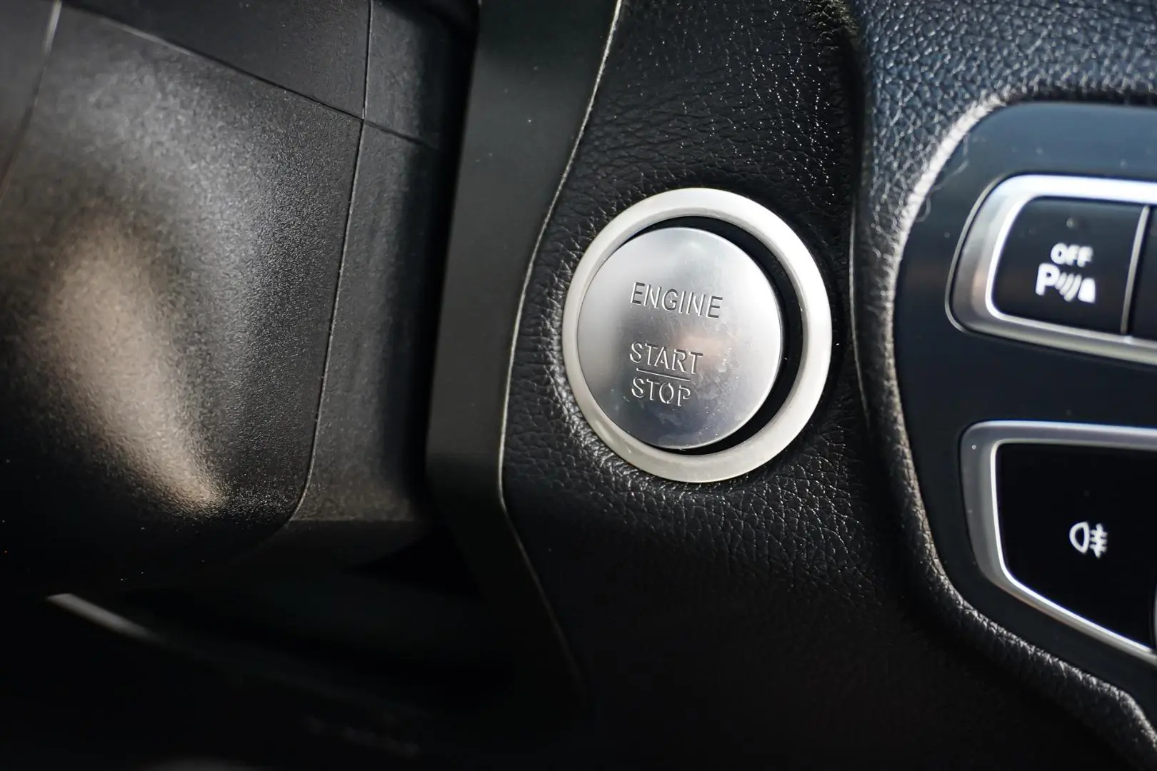 2019 Mercedes-Benz GLC-Class Gallery Image 25