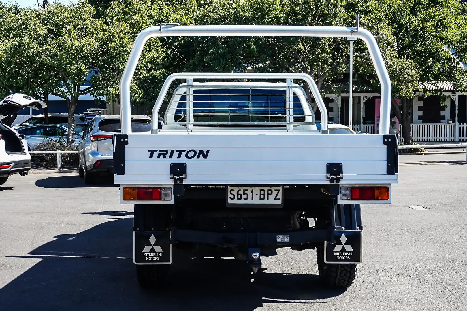 2017 Mitsubishi Triton Gallery Image 6