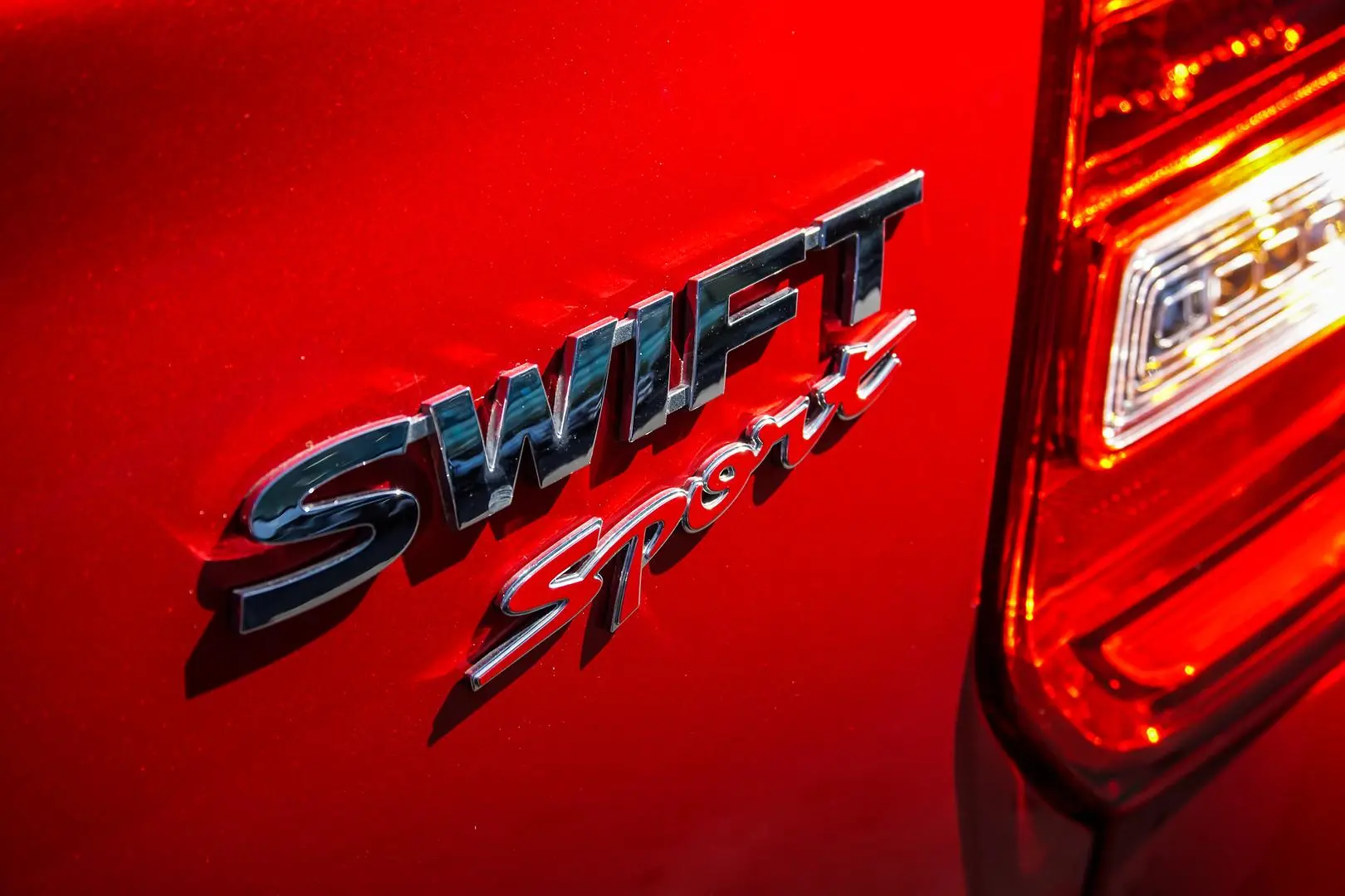 2022 Suzuki Swift Gallery Image 11