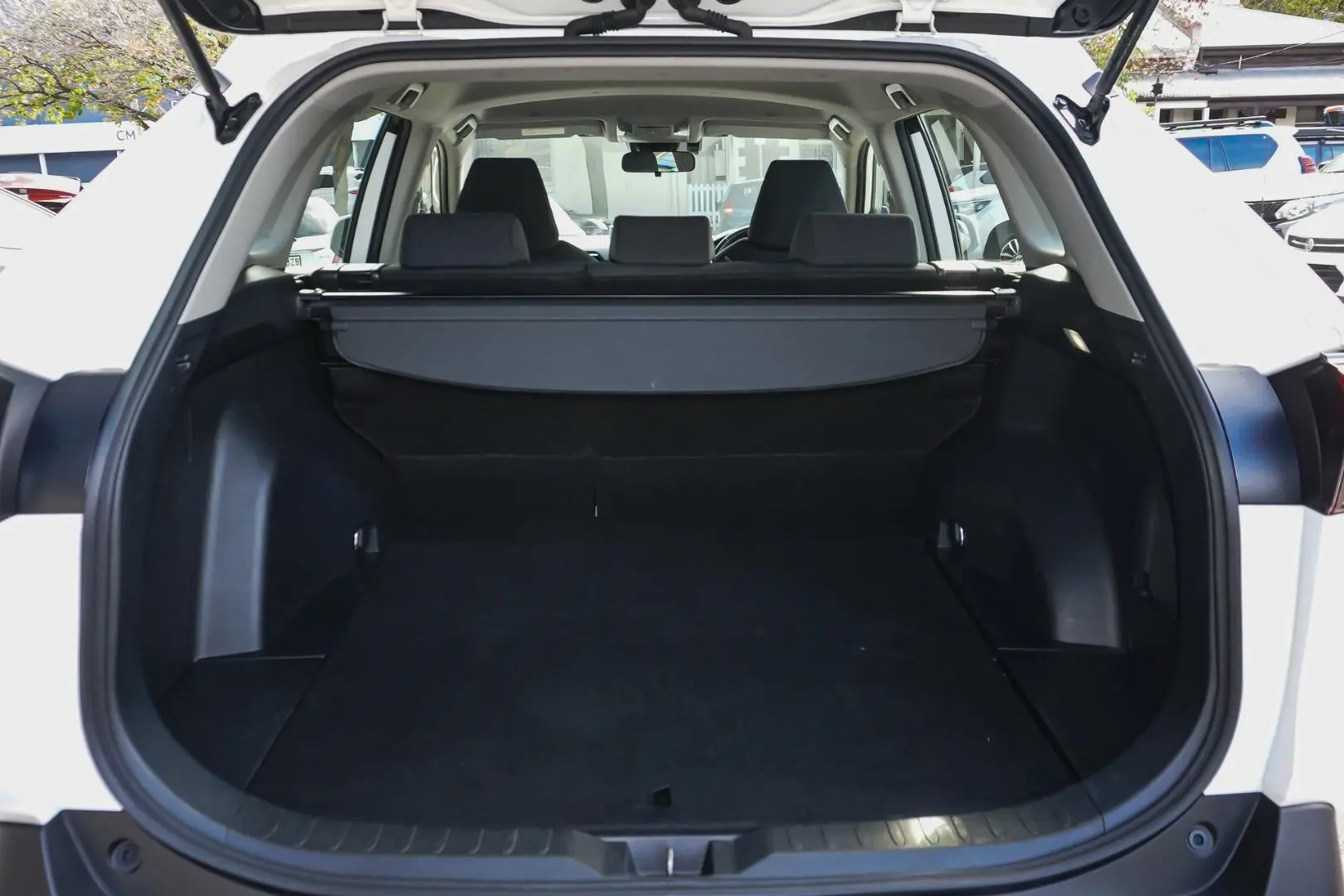 2024 Toyota RAV4 Gallery Image 9
