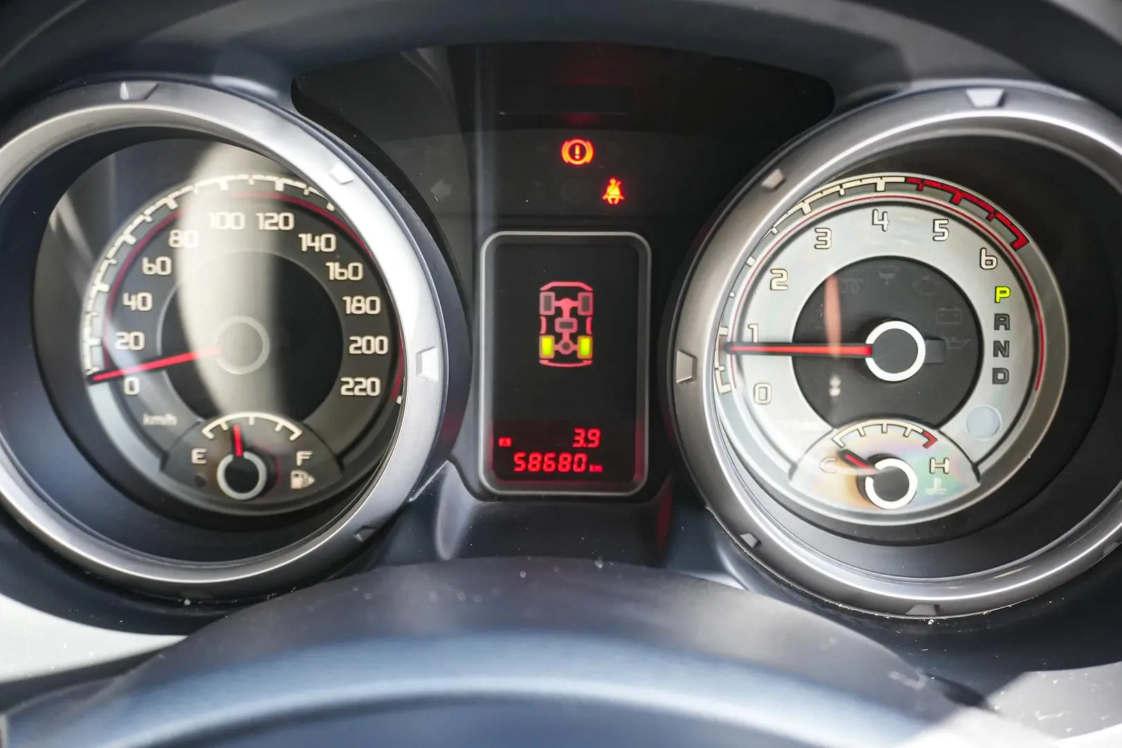 2017 Mitsubishi Pajero Gallery Image 15