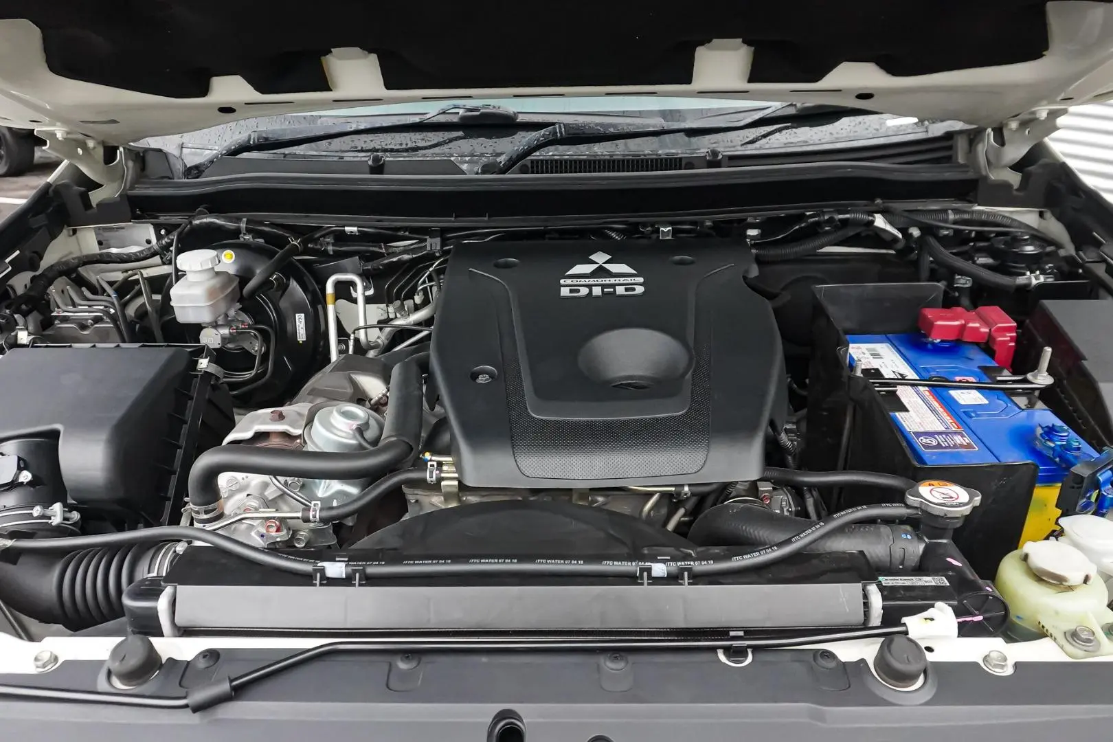 2018 Mitsubishi Pajero Sport Gallery Image 24