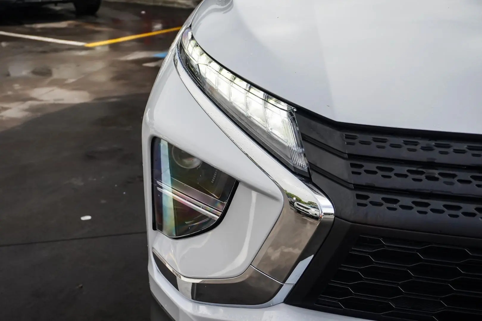 2023 Mitsubishi Eclipse Cross Gallery Image 12