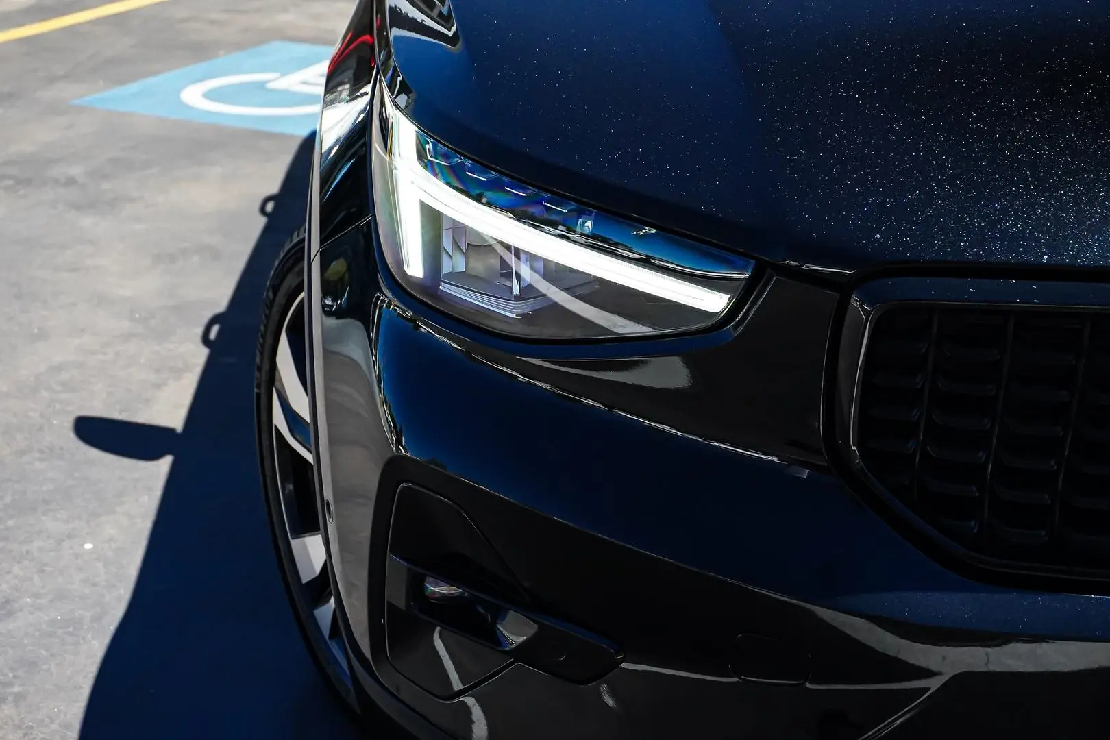 2023 Volvo XC40 Gallery Image 13