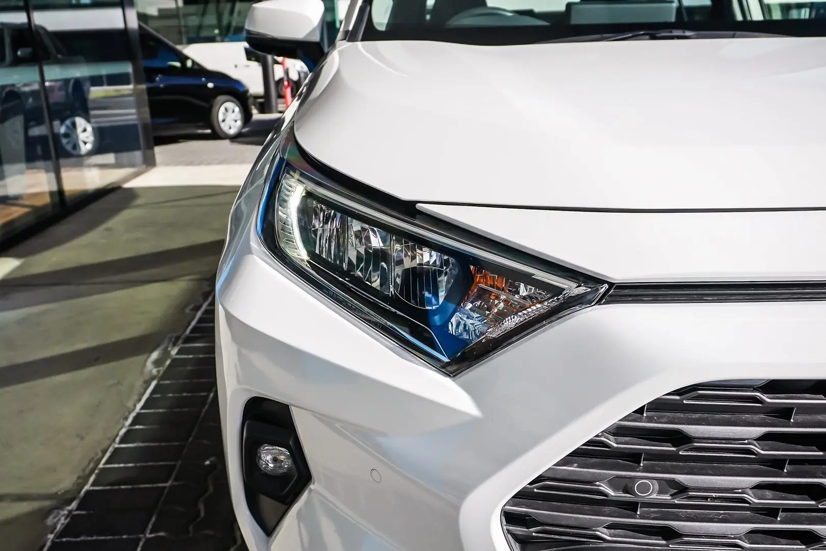 2024 Toyota RAV4 Gallery Image 13