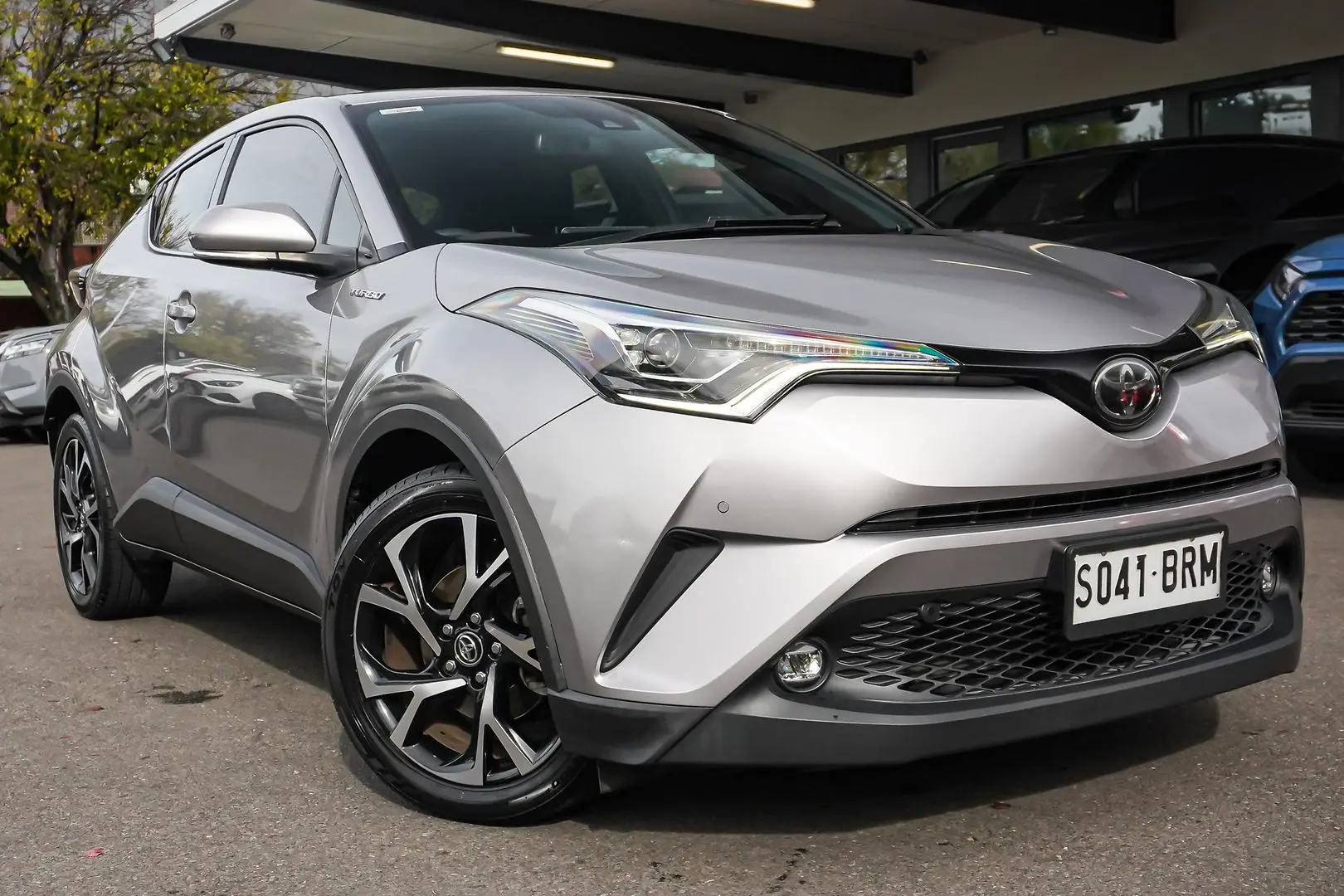 2017 Toyota C-HR Gallery Image 2