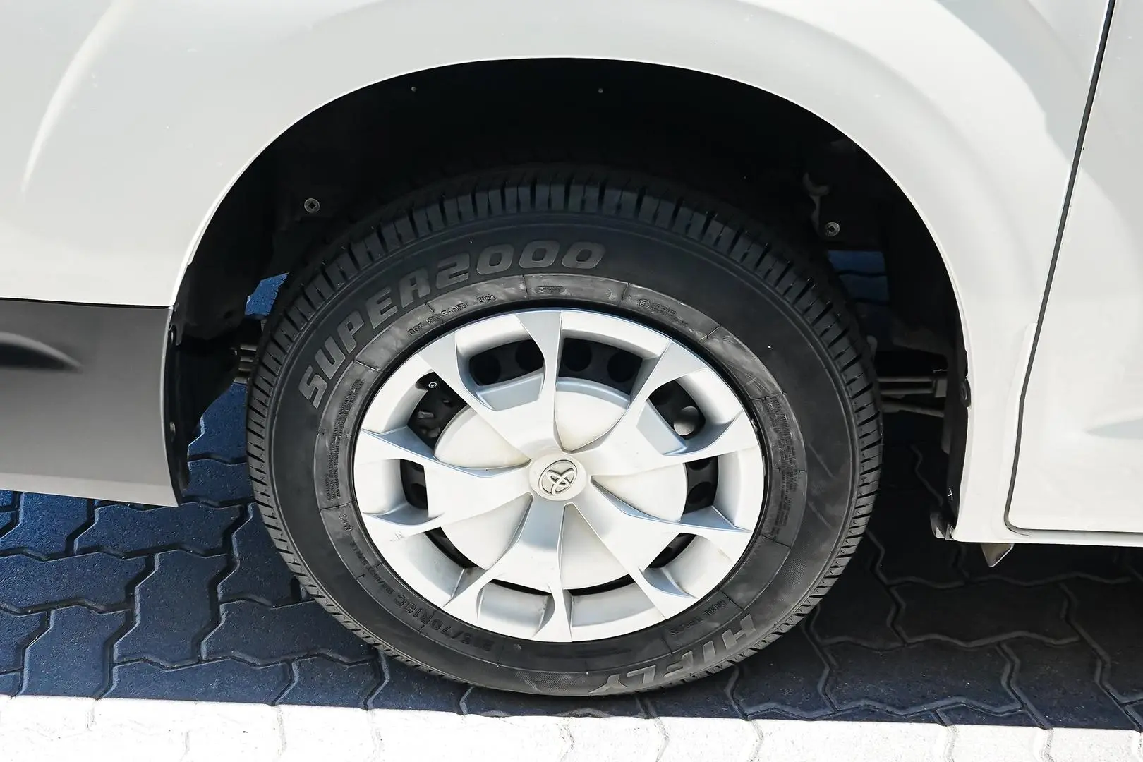 2020 Toyota Hiace Gallery Image 15