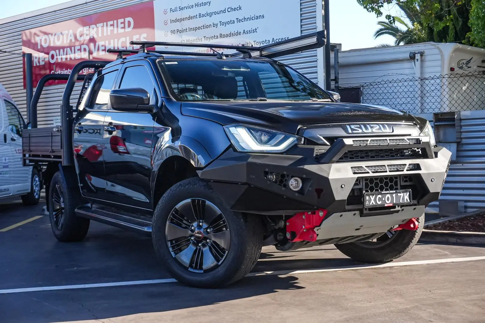 2022 Isuzu D-MAX Gallery Image 2