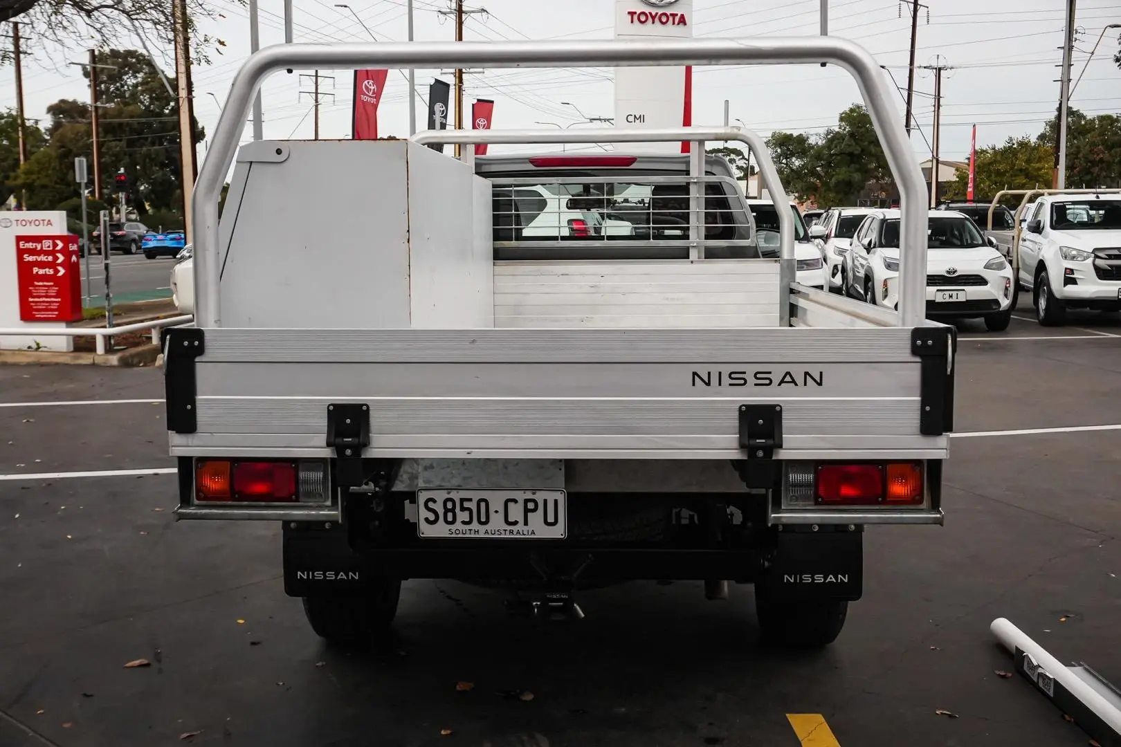 2022 Nissan Navara Gallery Image 6