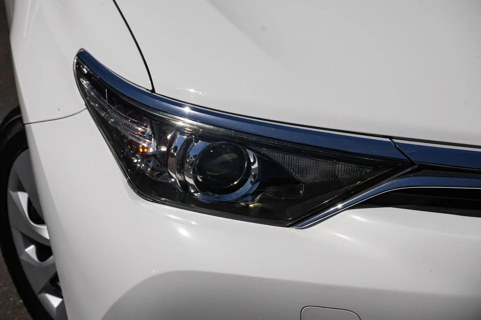 2017 Toyota Corolla Gallery Image 12