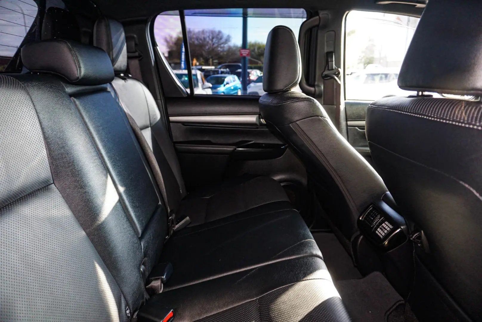 2022 Toyota Hilux Gallery Image 9