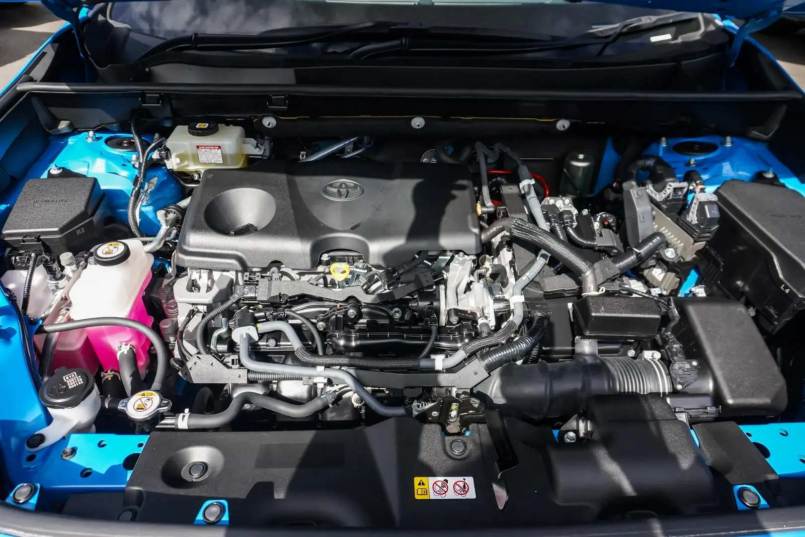 2020 Toyota RAV4 Gallery Image 25